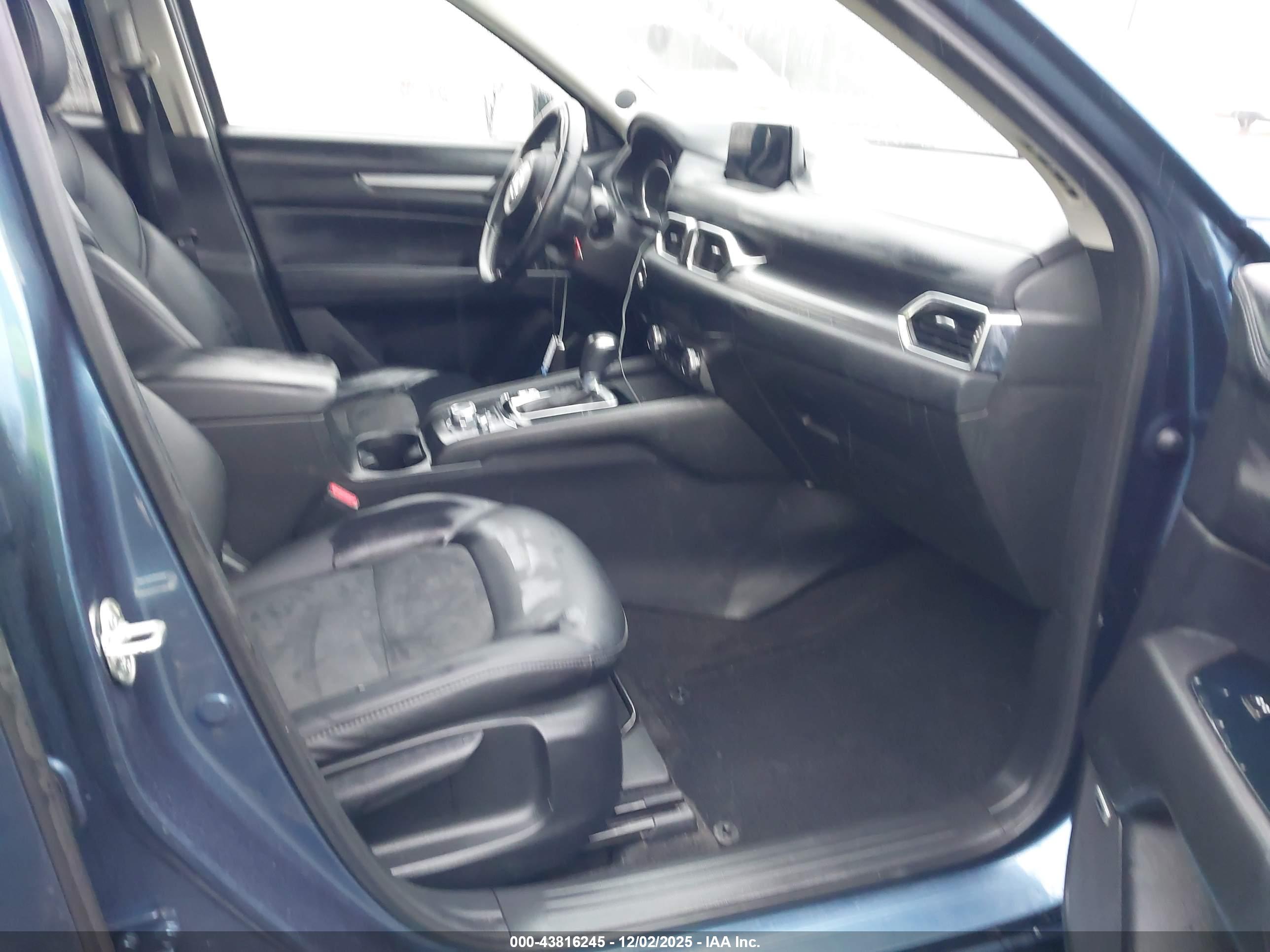 MAZDA CX-5 image 5