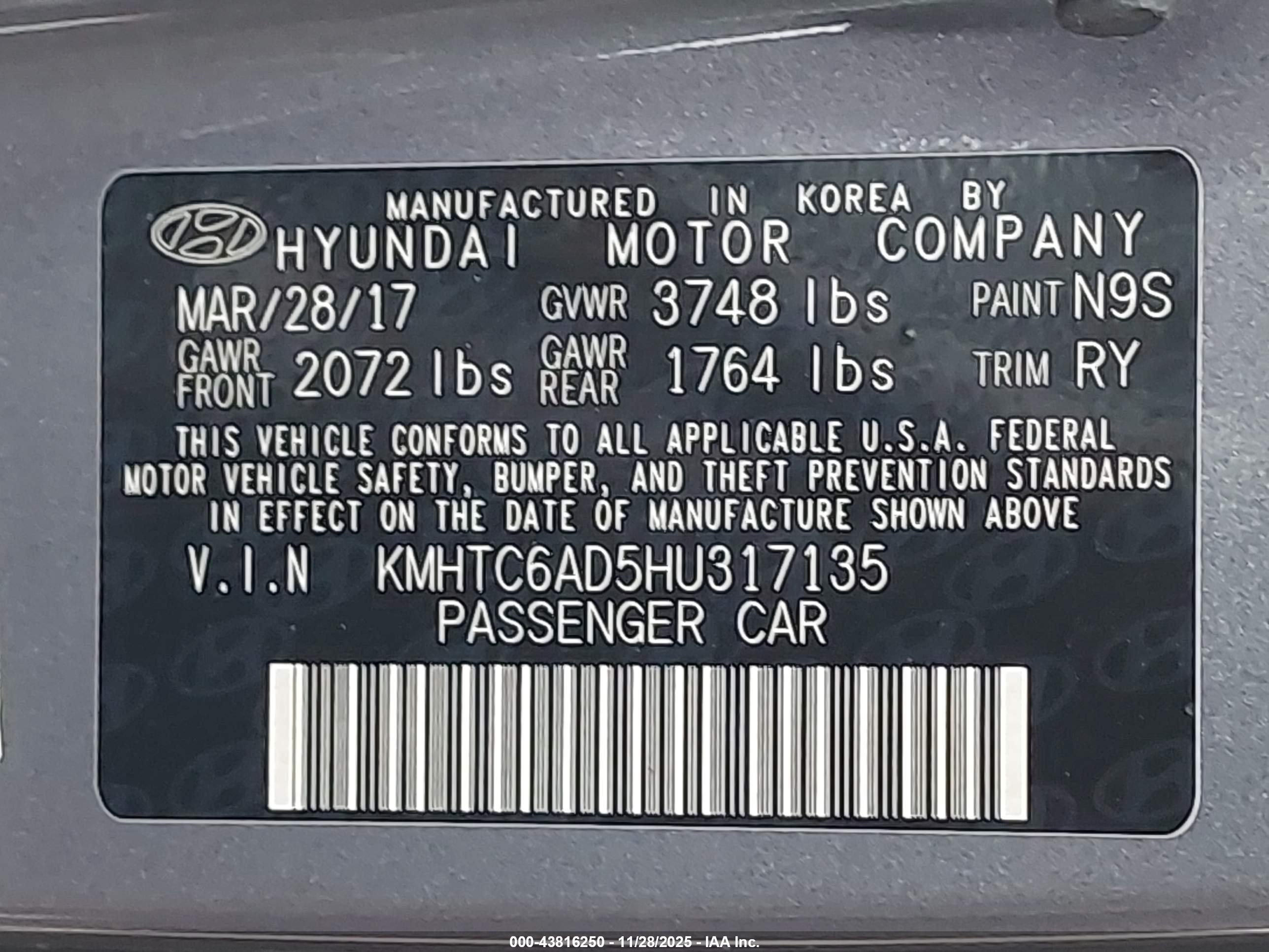 HYUNDAI VELOSTER image 9