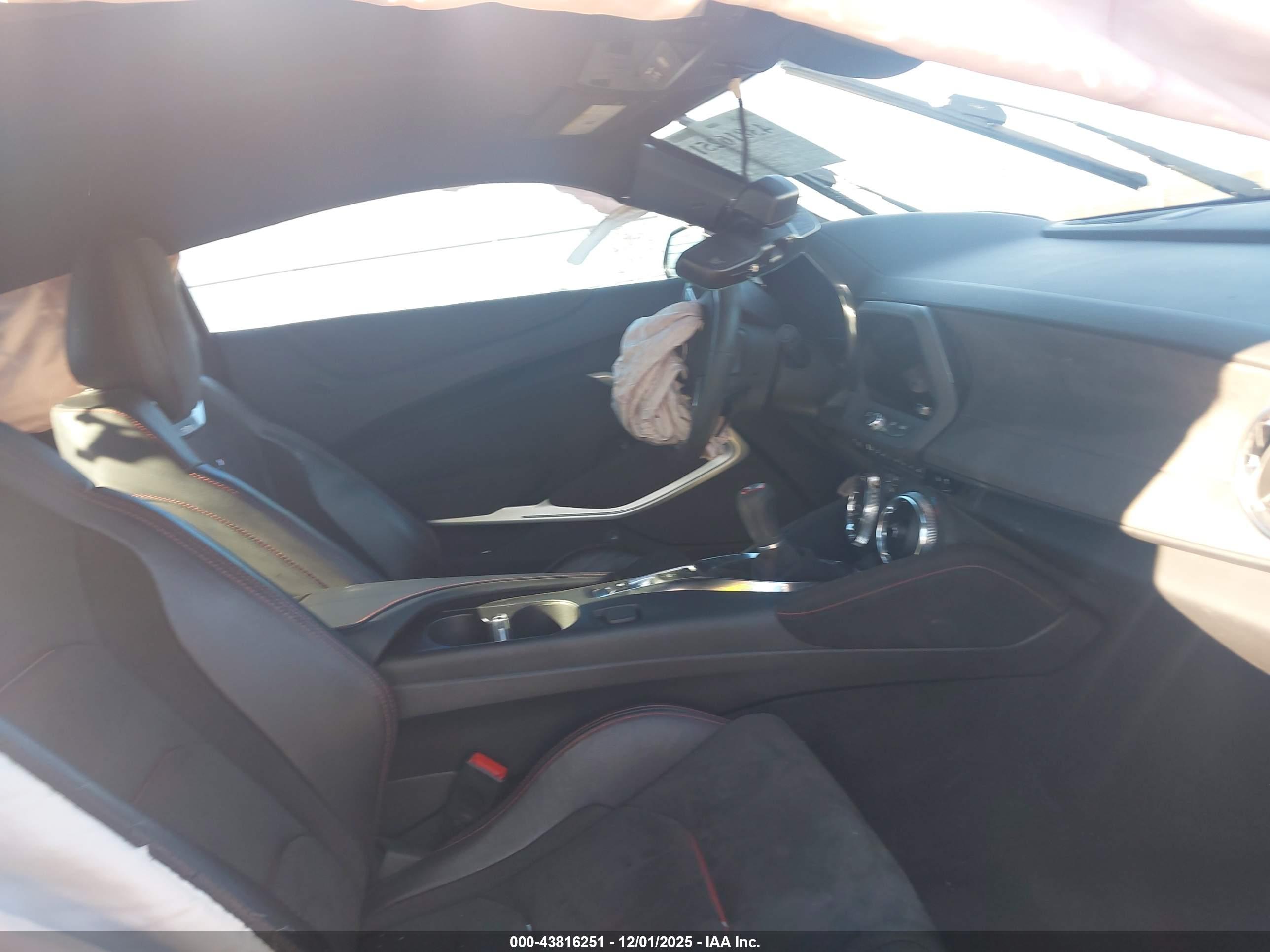 CHEVROLET CAMARO image 5
