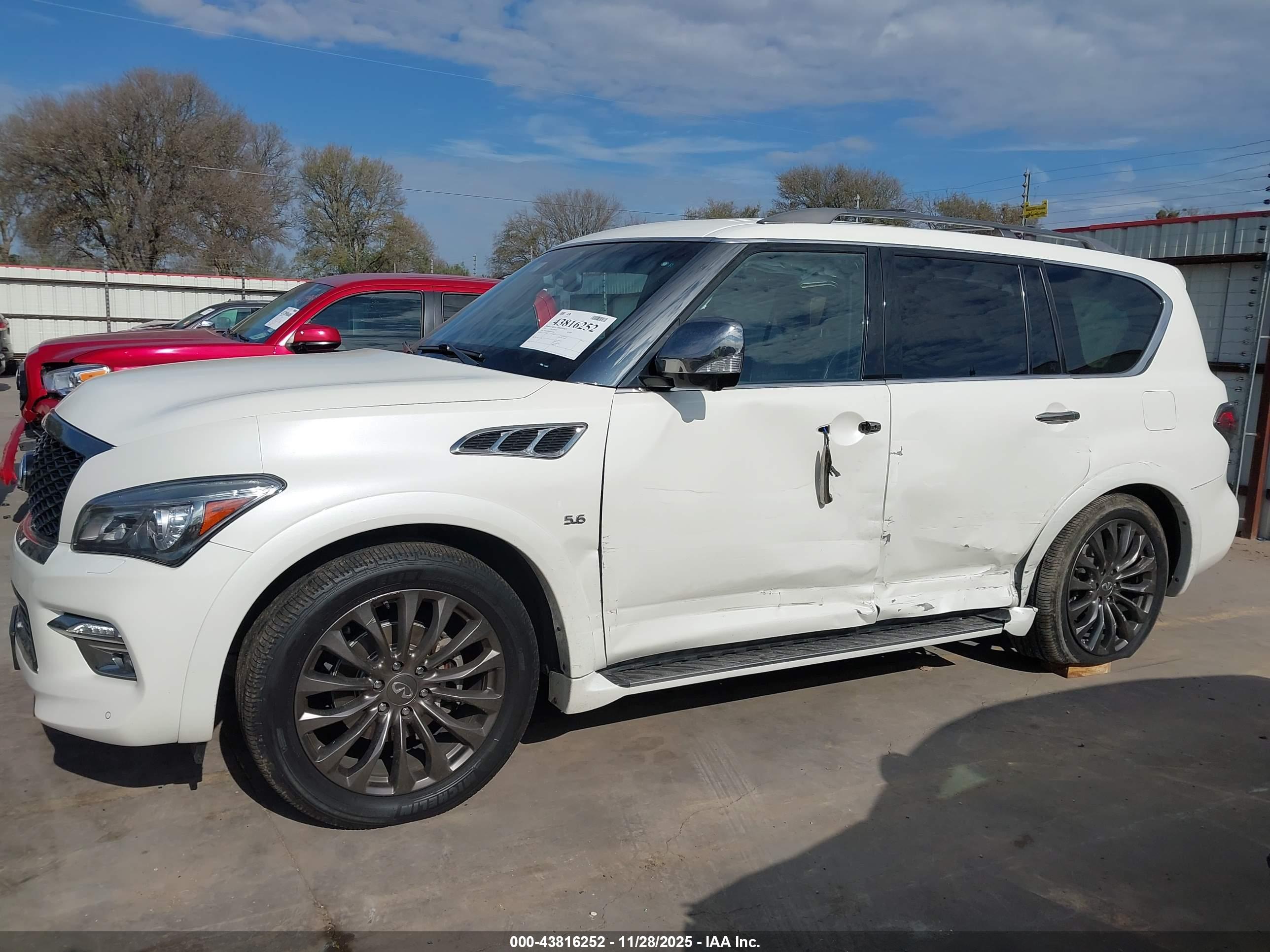 INFINITI QX80 image 6