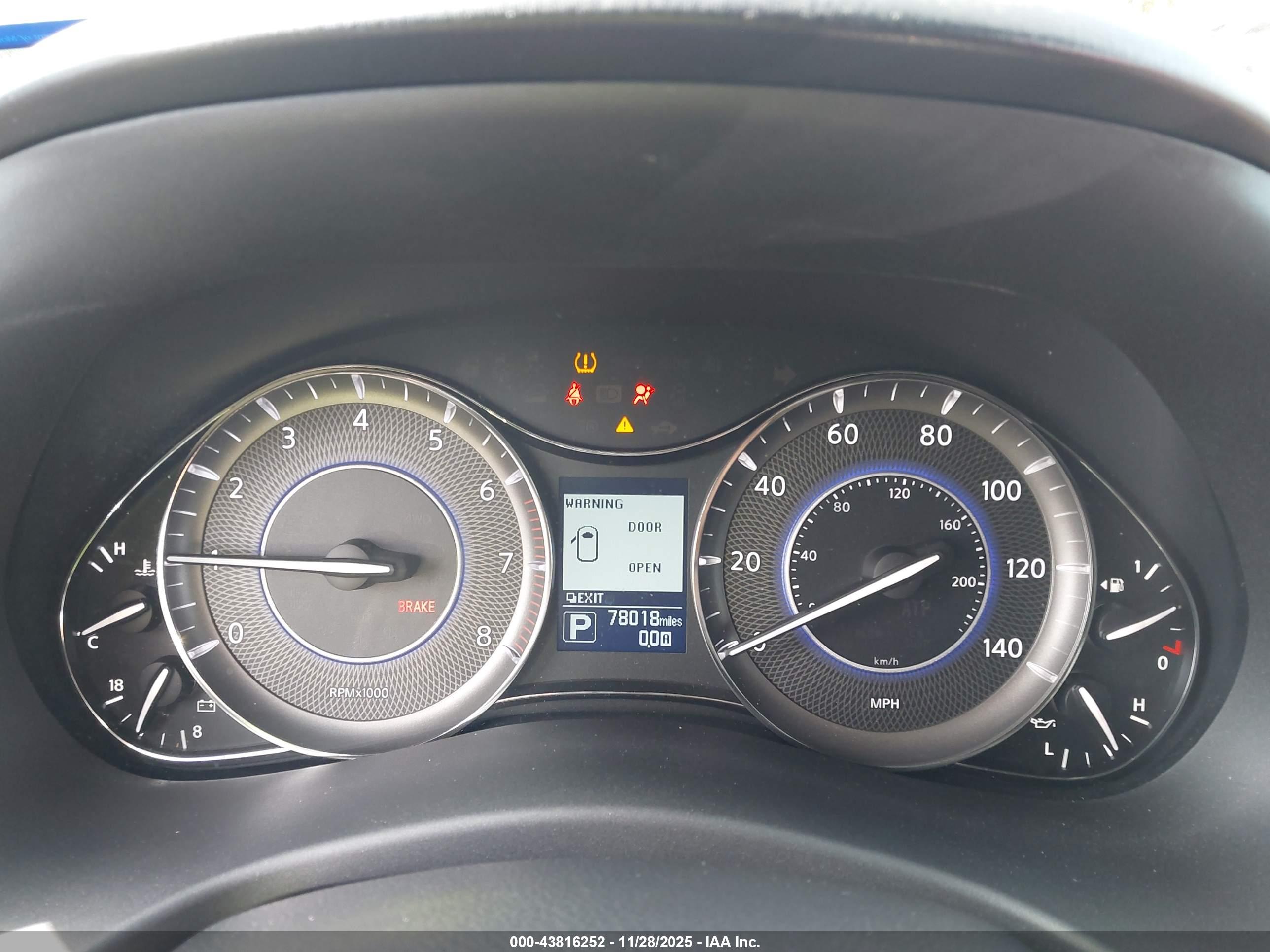INFINITI QX80 image 7