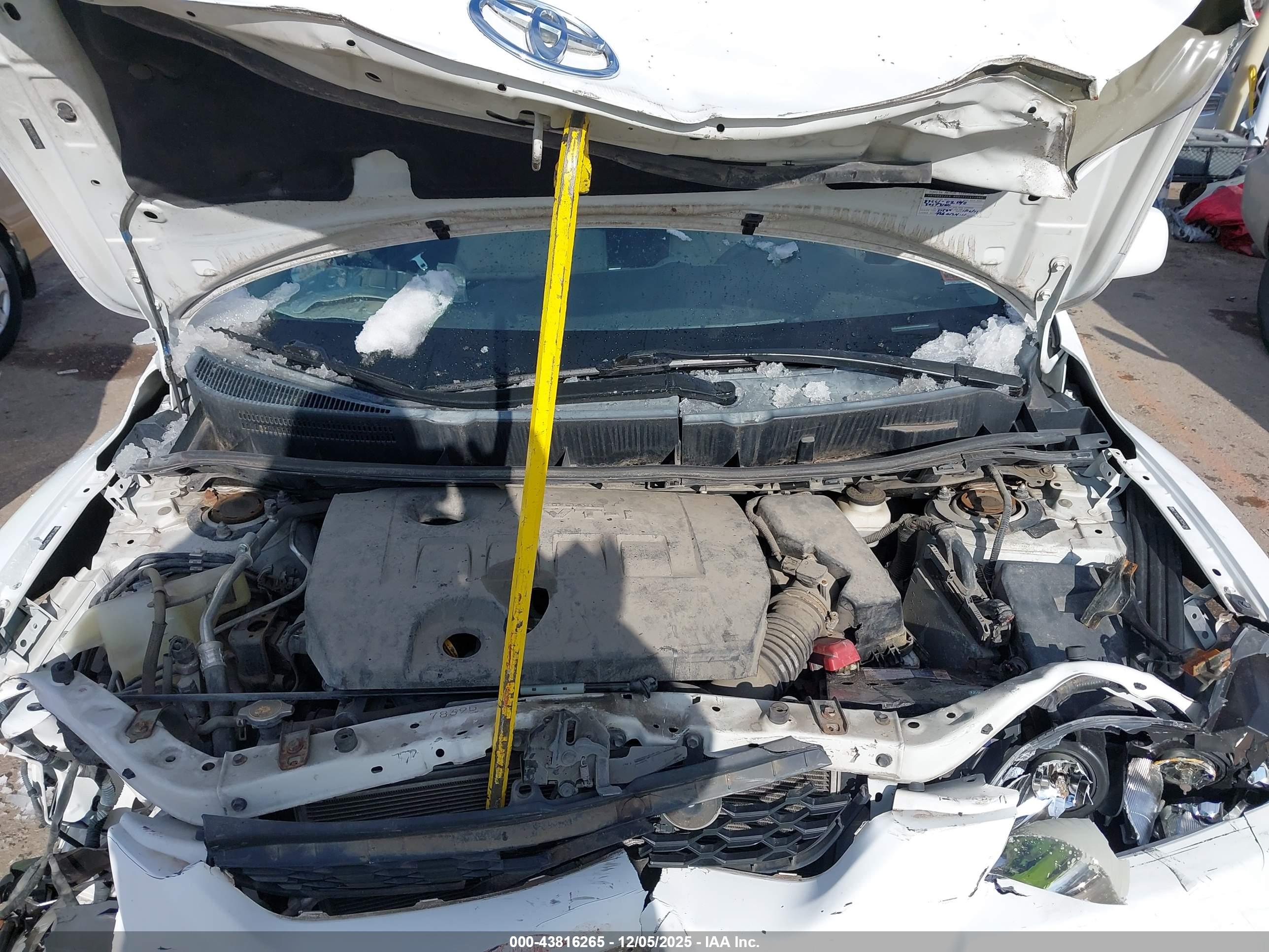 TOYOTA MATRIX image 10