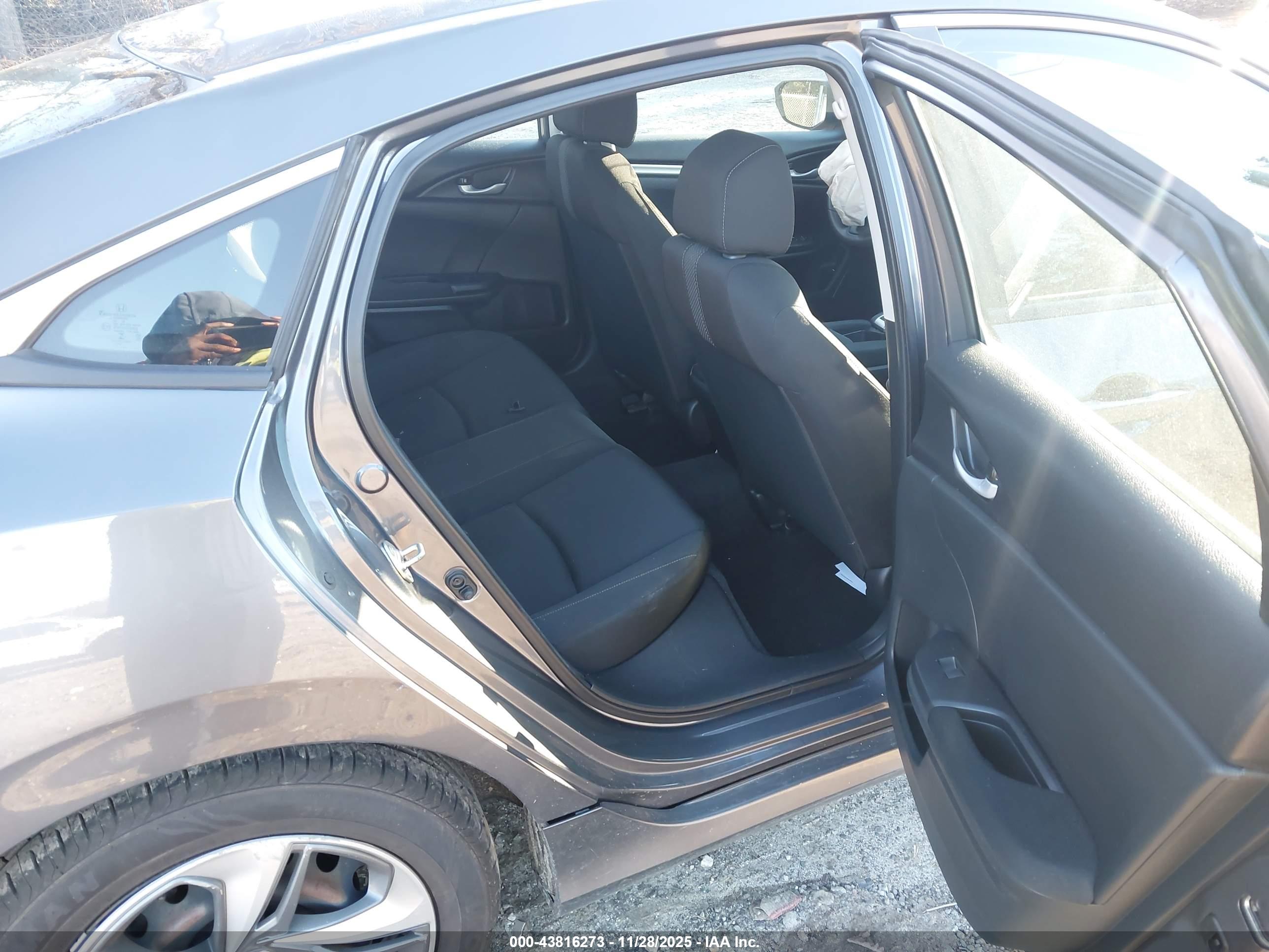 HONDA CIVIC image 8