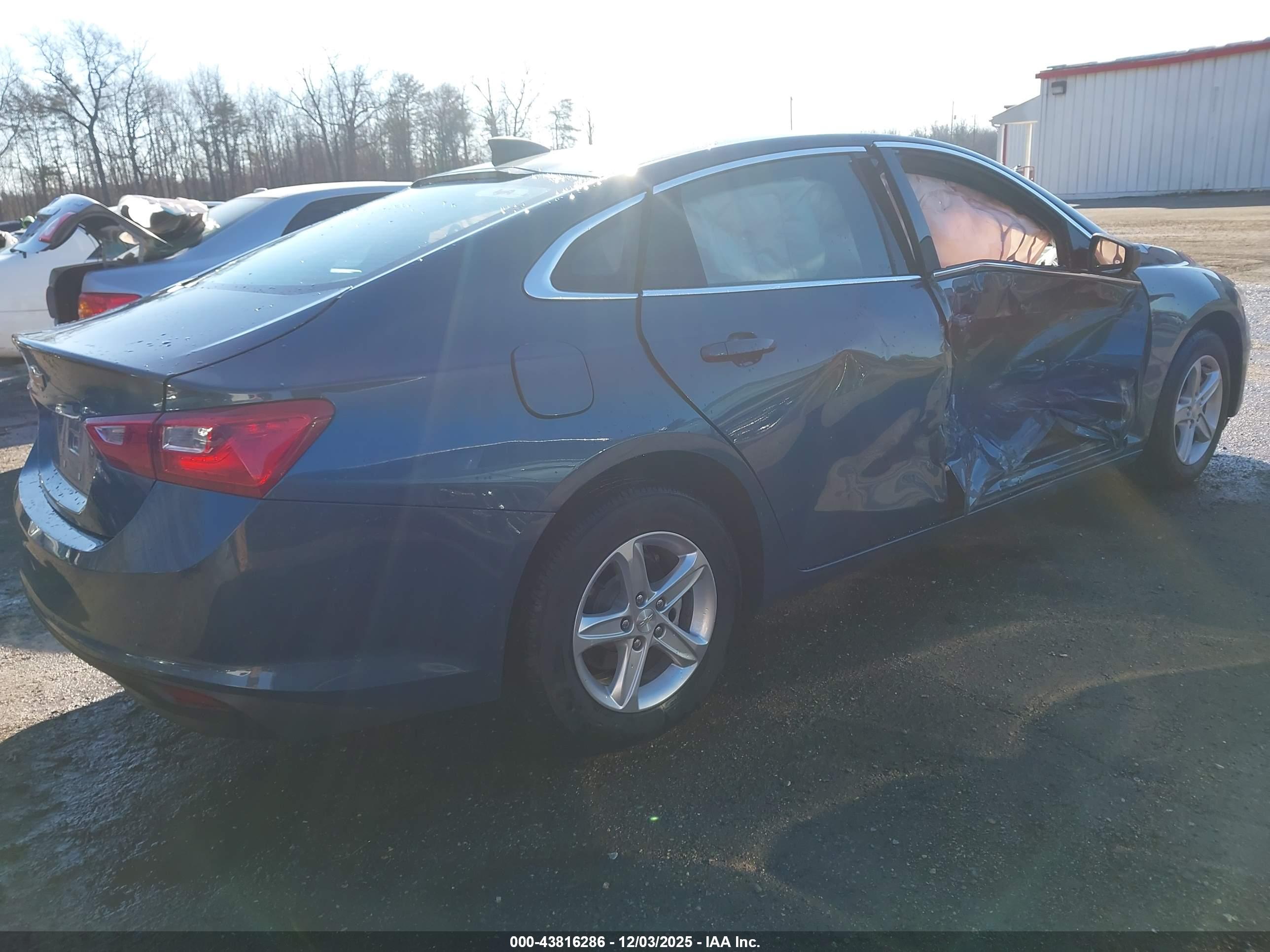 CHEVROLET MALIBU image 4