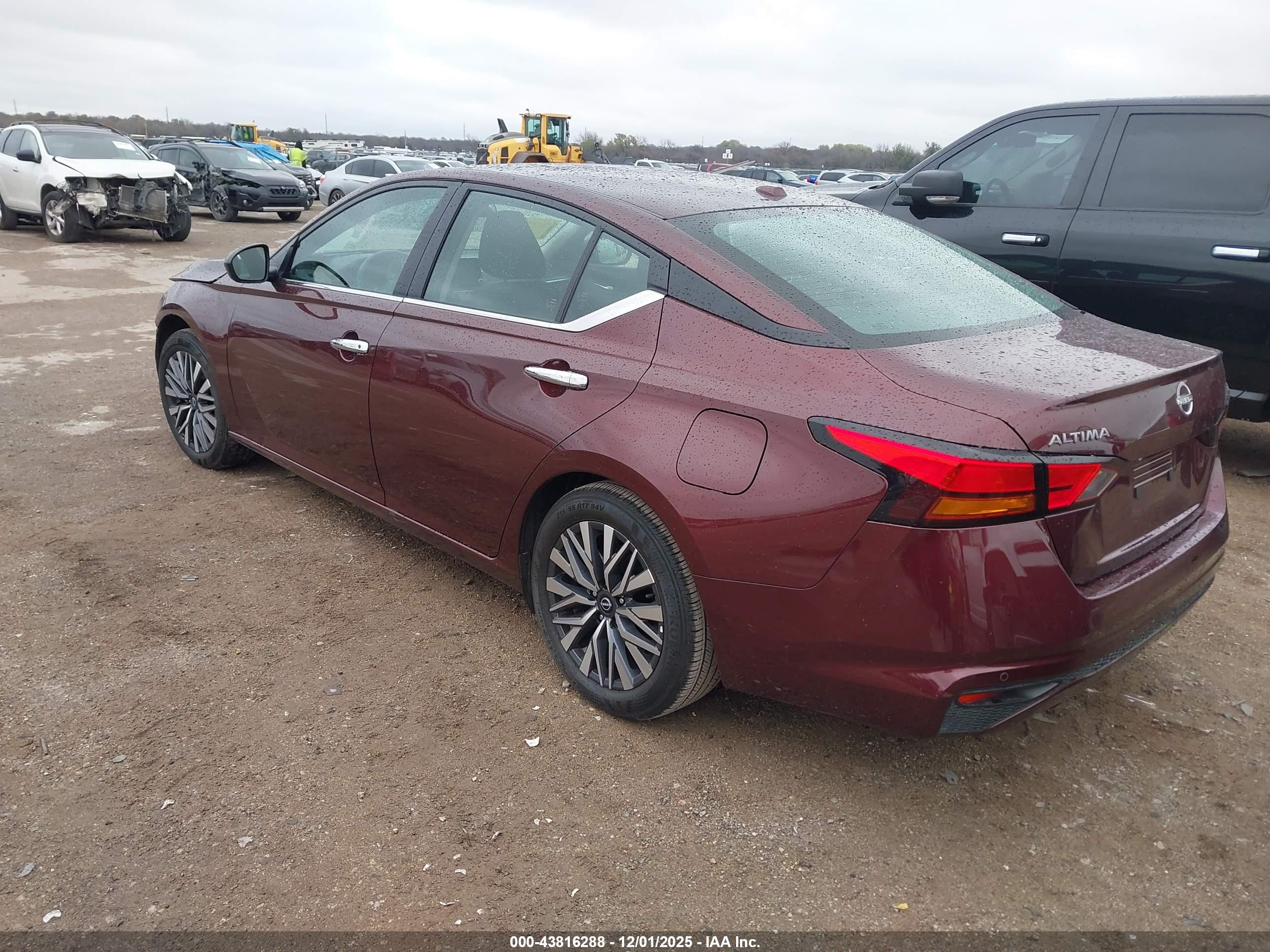 NISSAN ALTIMA image 3