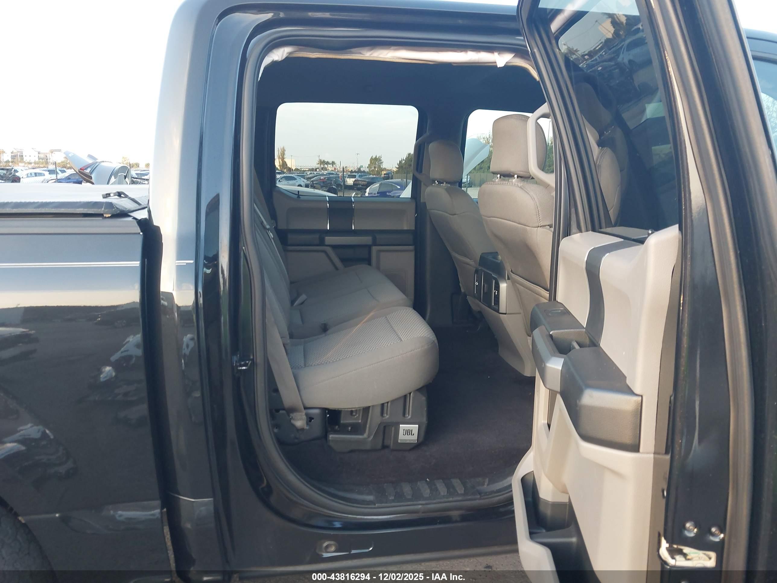 FORD F-150 image 8