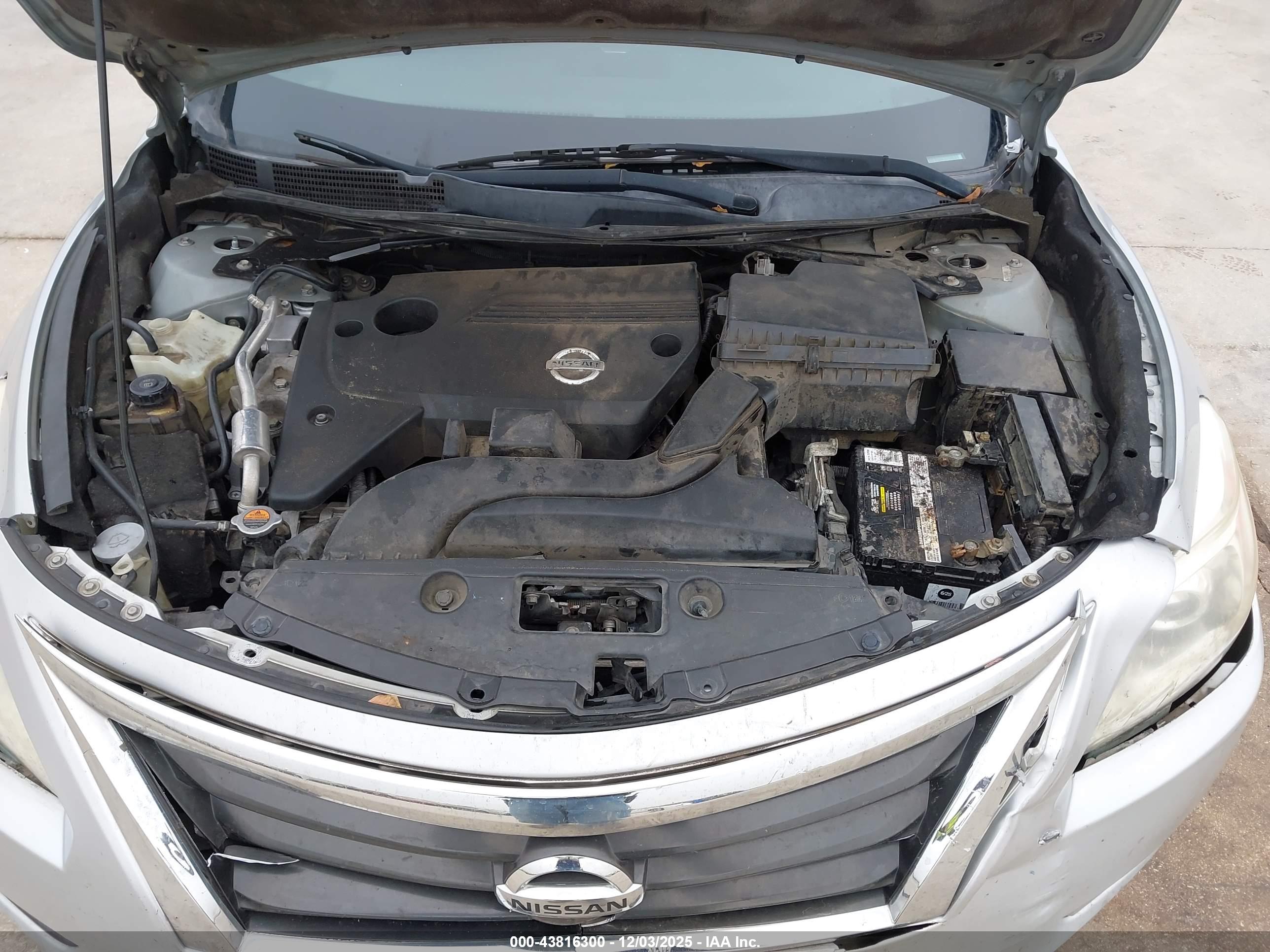 NISSAN ALTIMA image 10