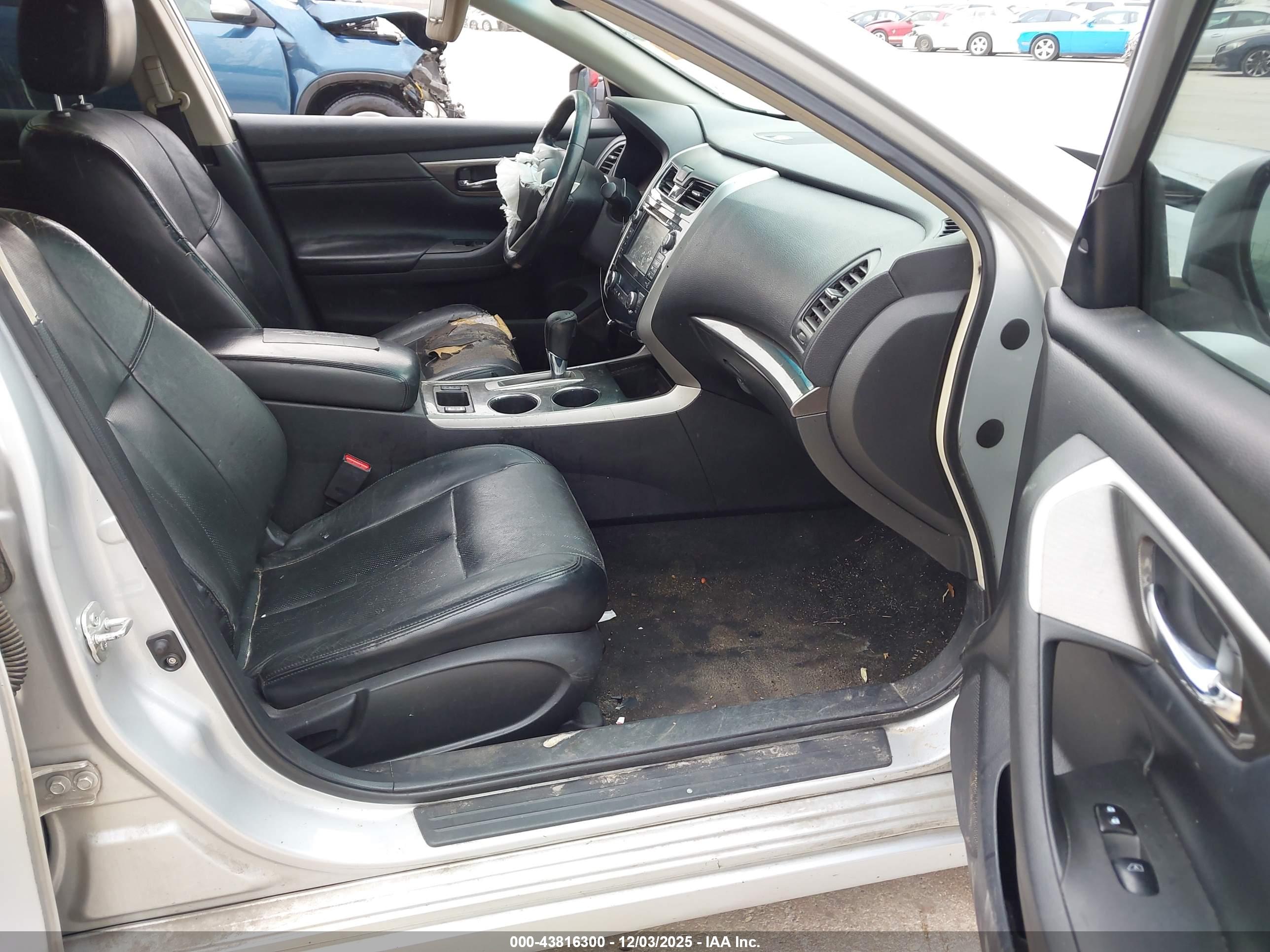NISSAN ALTIMA image 5