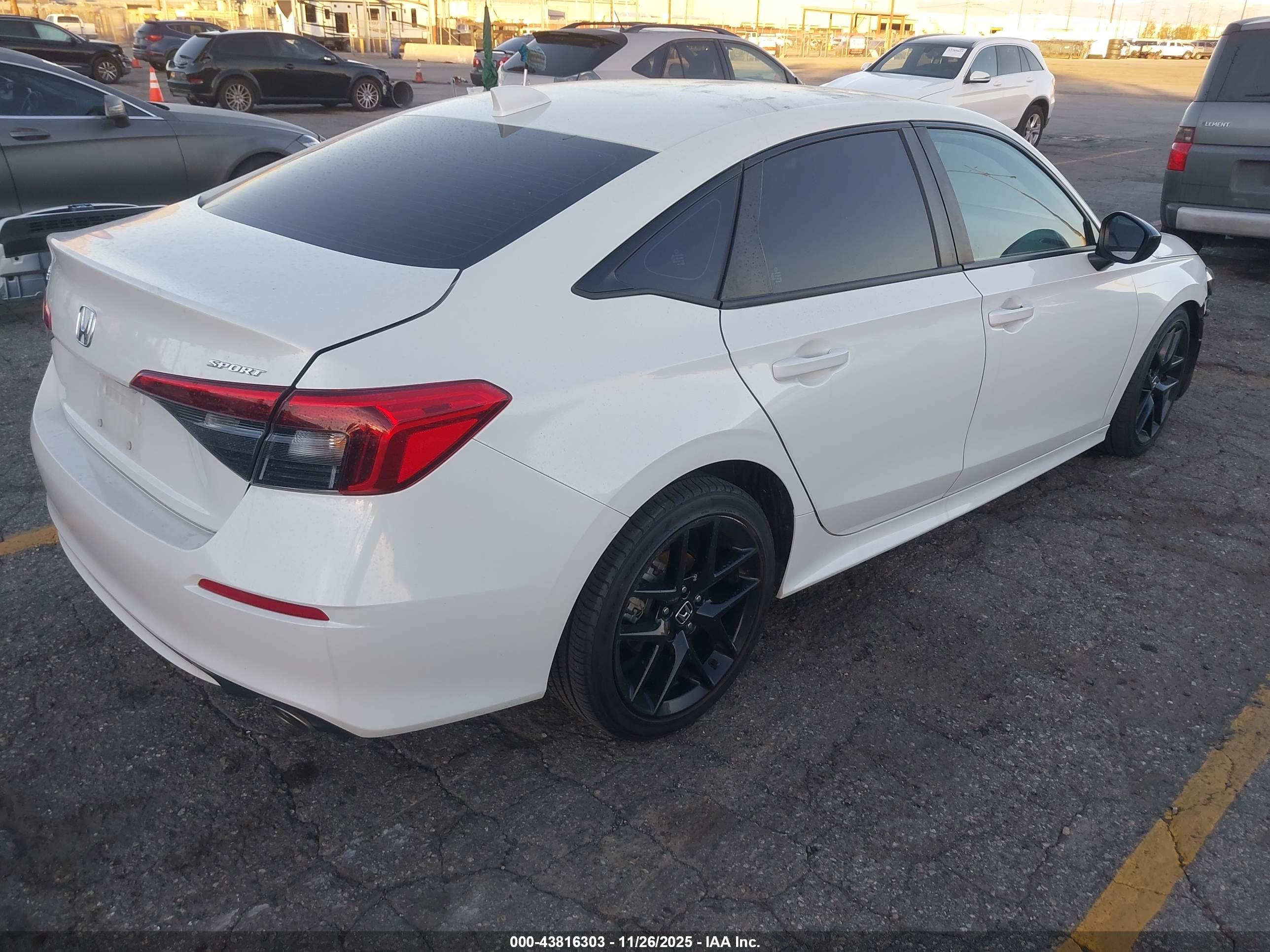 HONDA CIVIC image 4