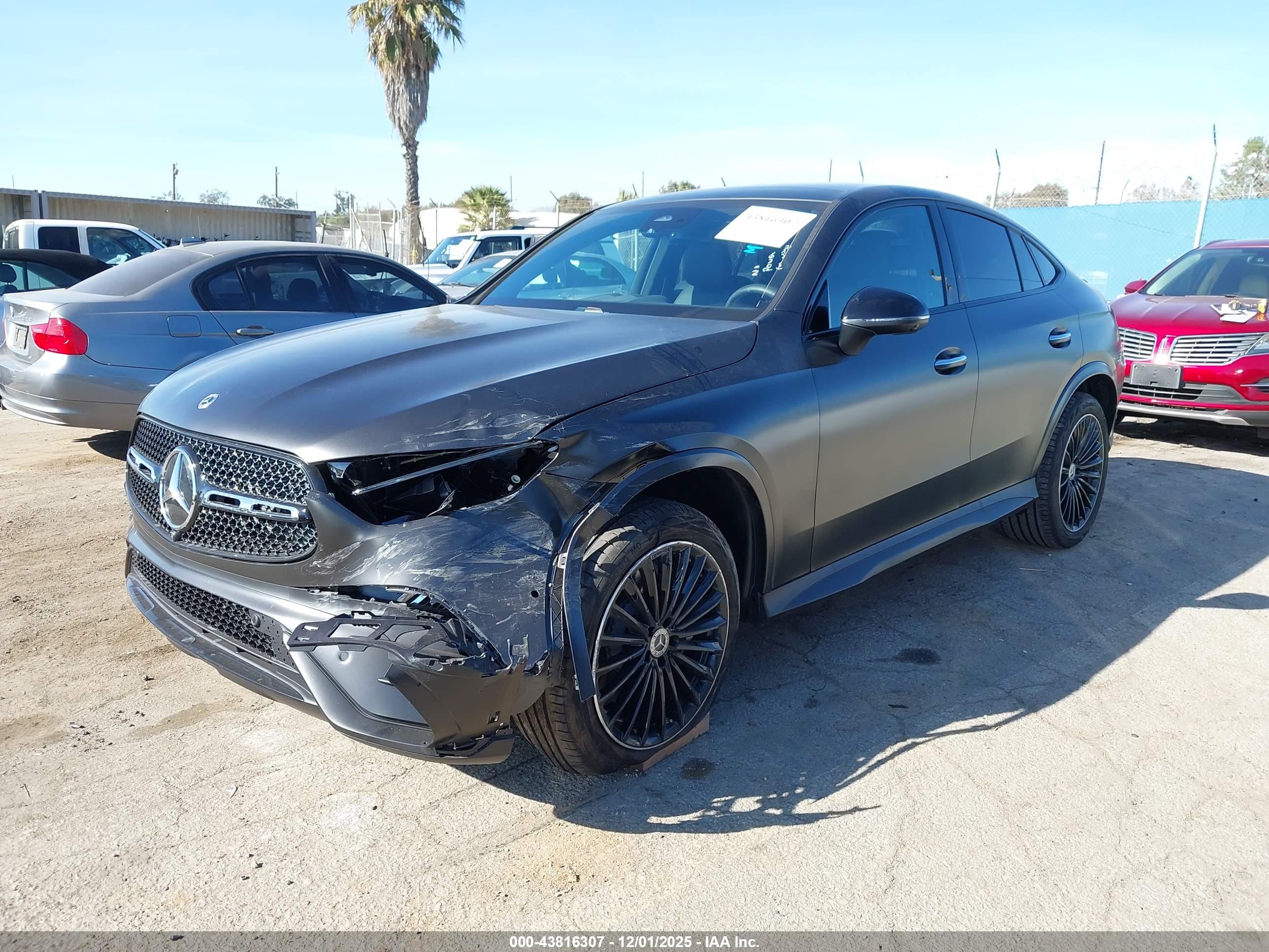 MERCEDES-BENZ GLC image 2