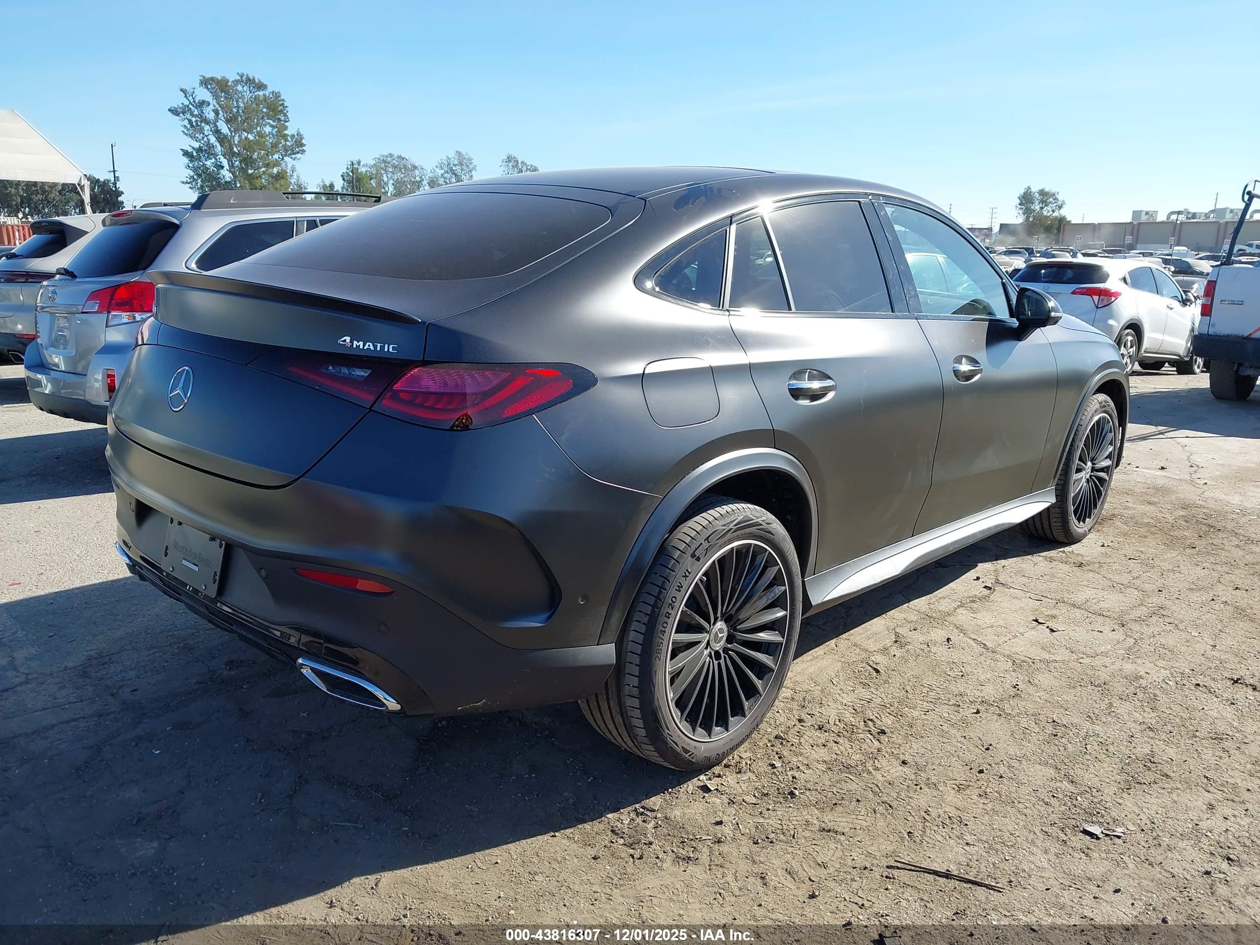 MERCEDES-BENZ GLC image 4