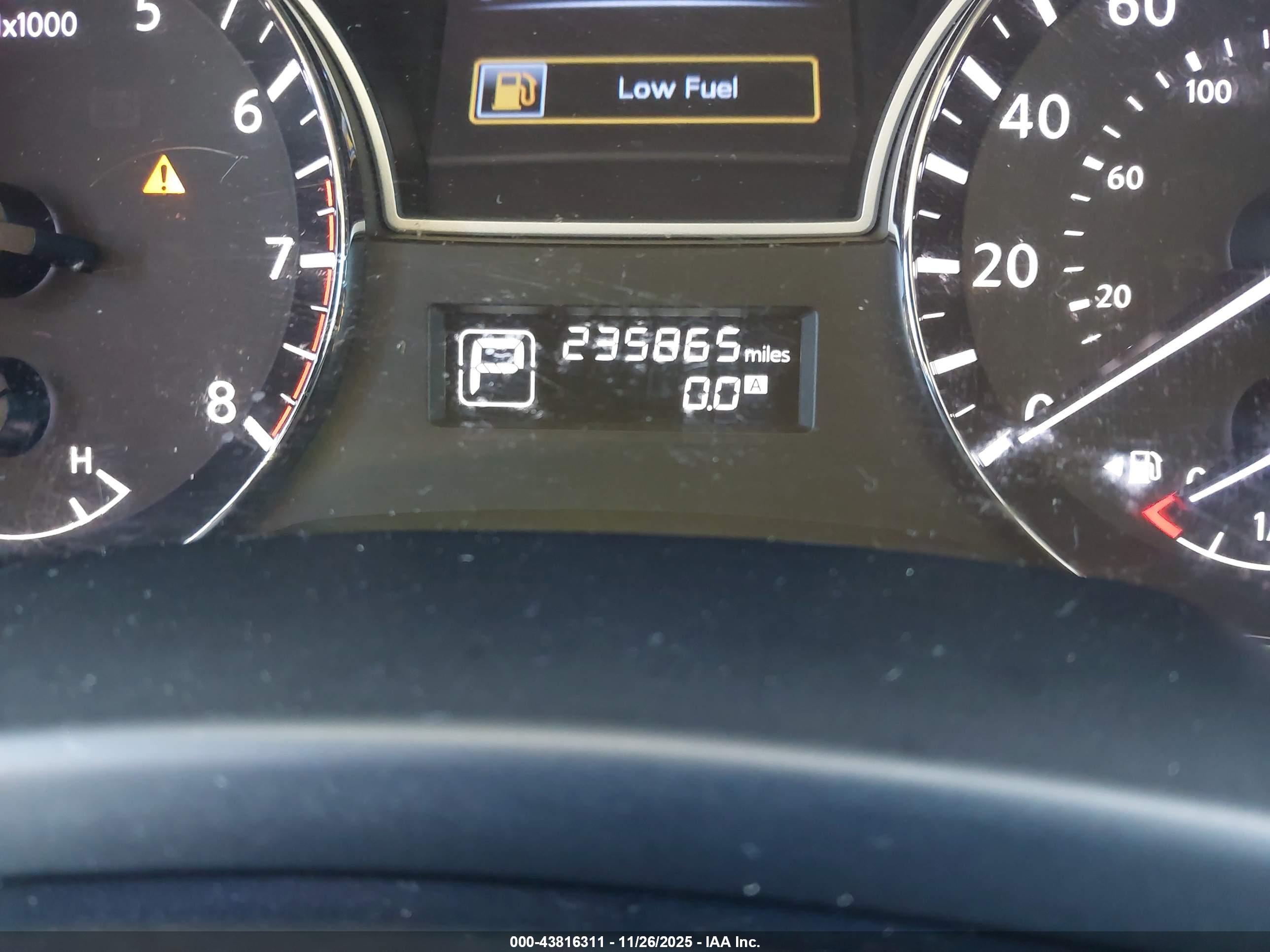 NISSAN PATHFINDER image 7