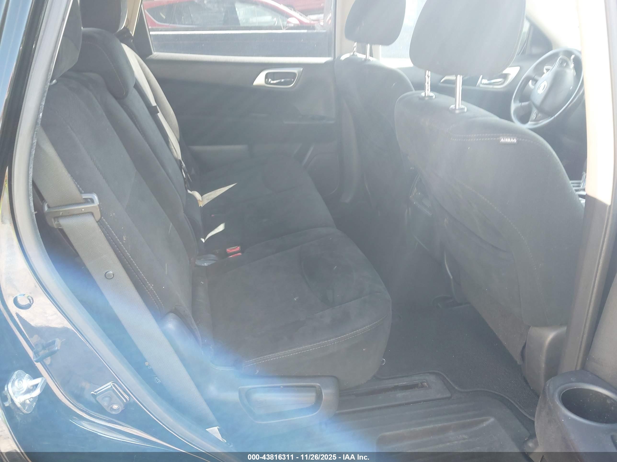 NISSAN PATHFINDER image 8