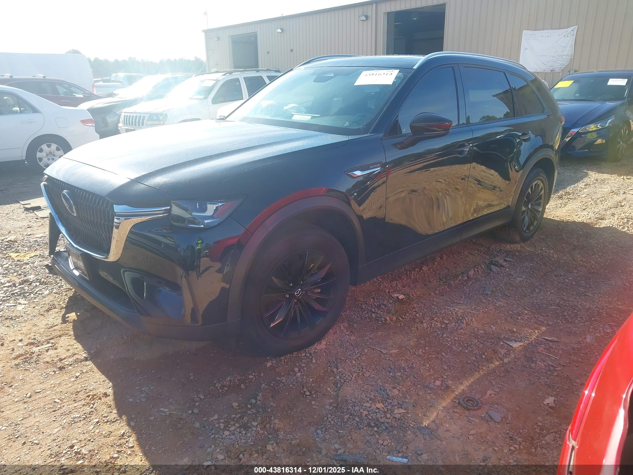 MAZDA CX-90 image 2