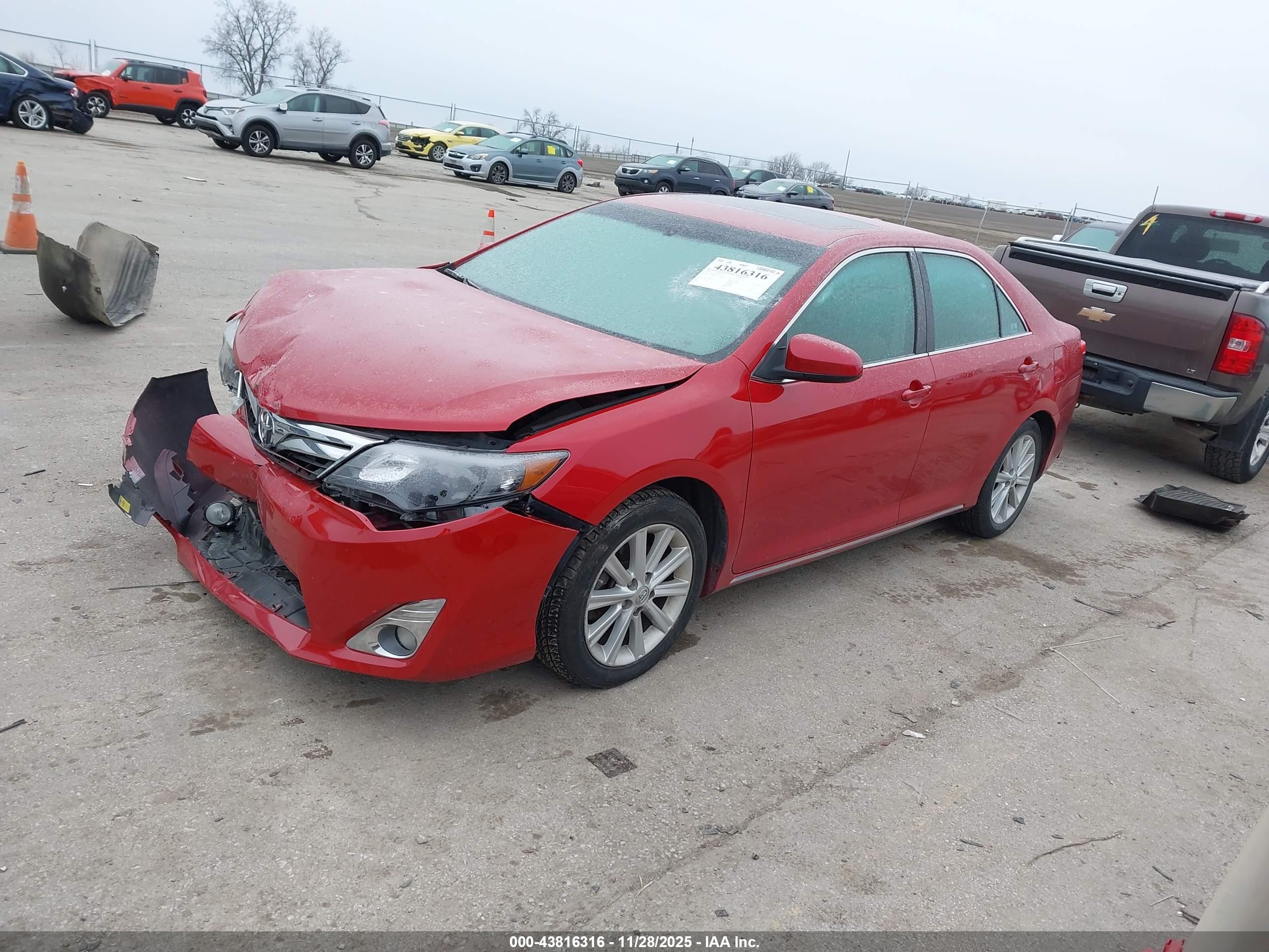 TOYOTA CAMRY image 2