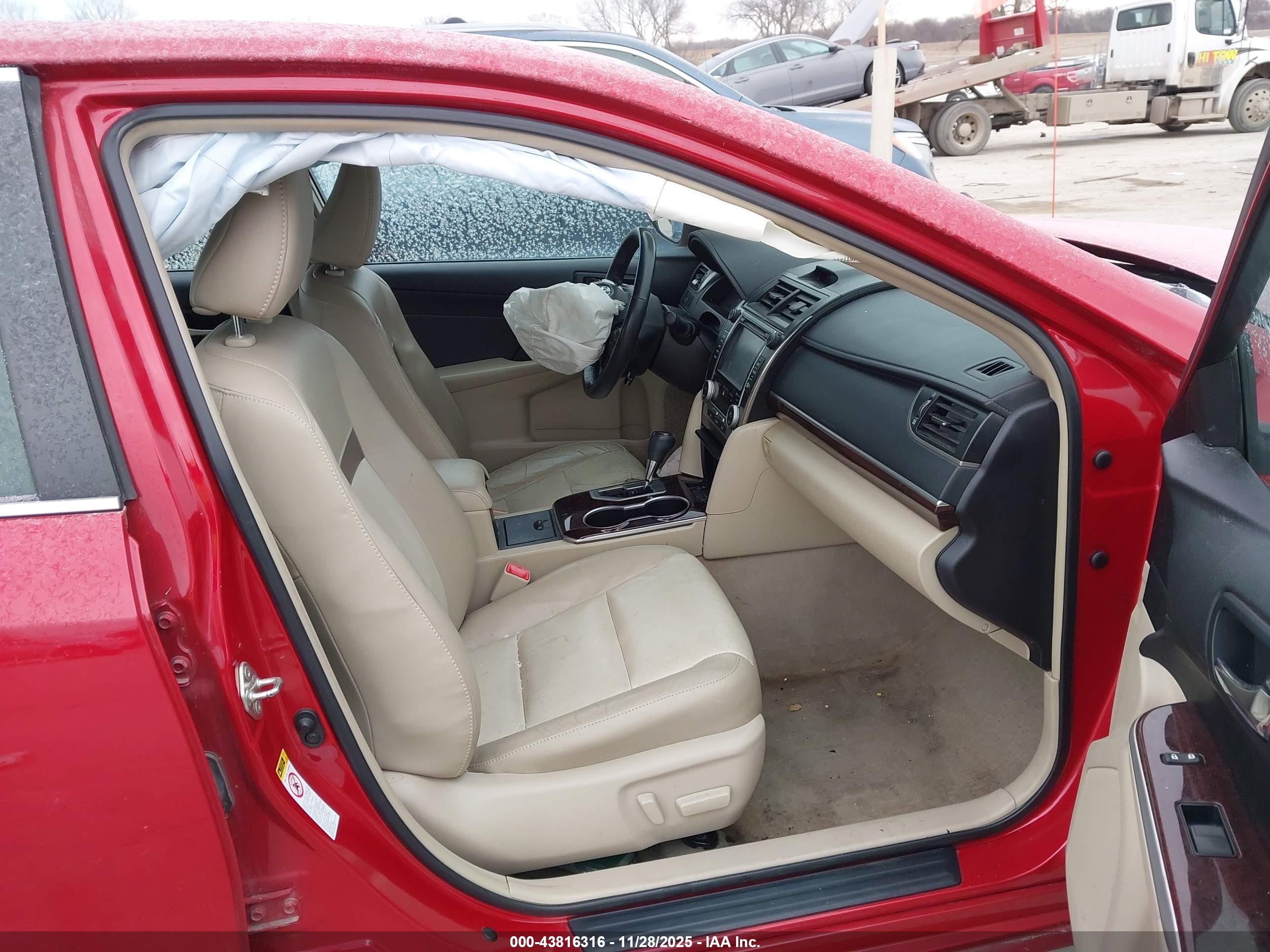 TOYOTA CAMRY image 5