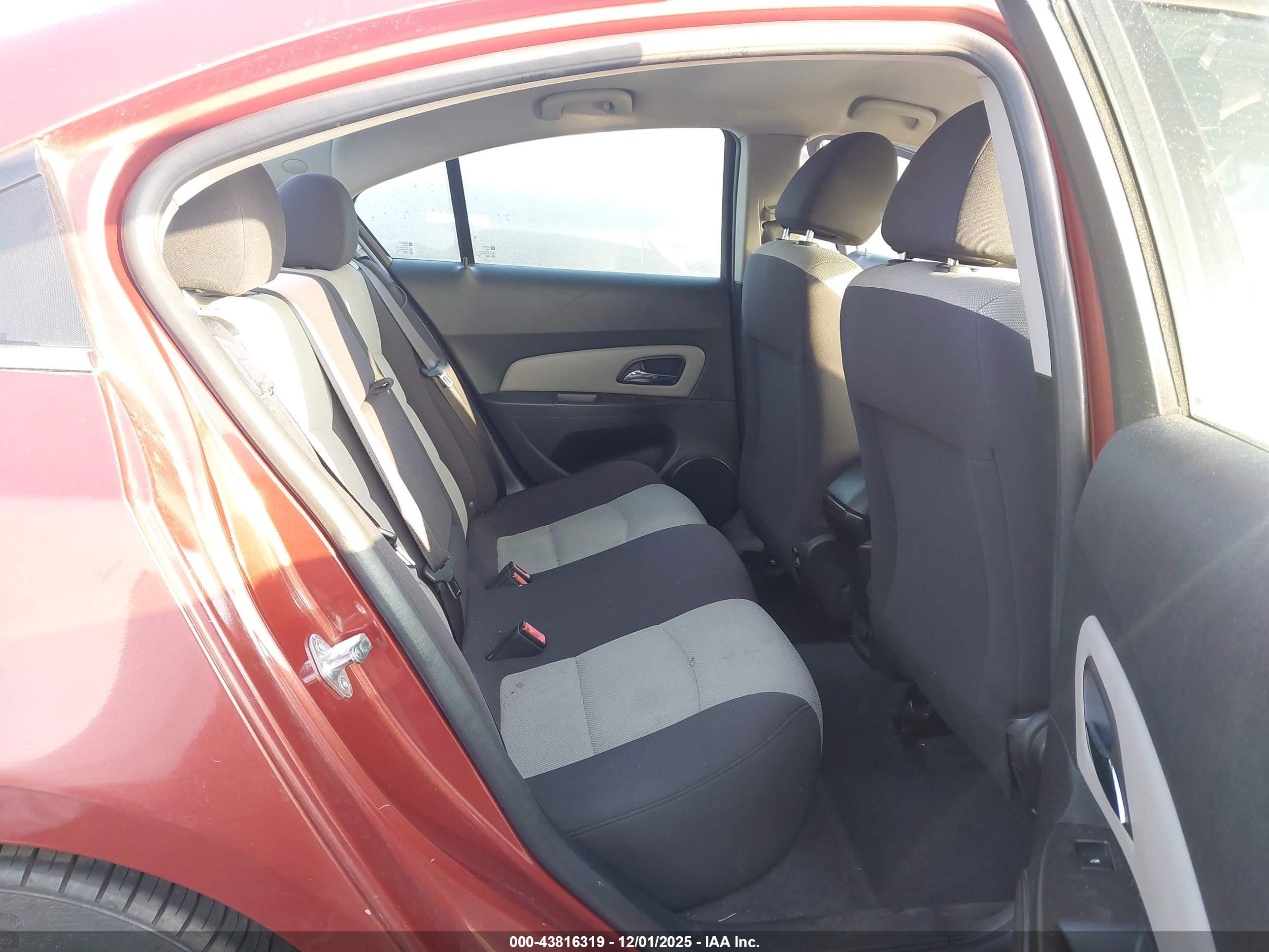CHEVROLET CRUZE image 8