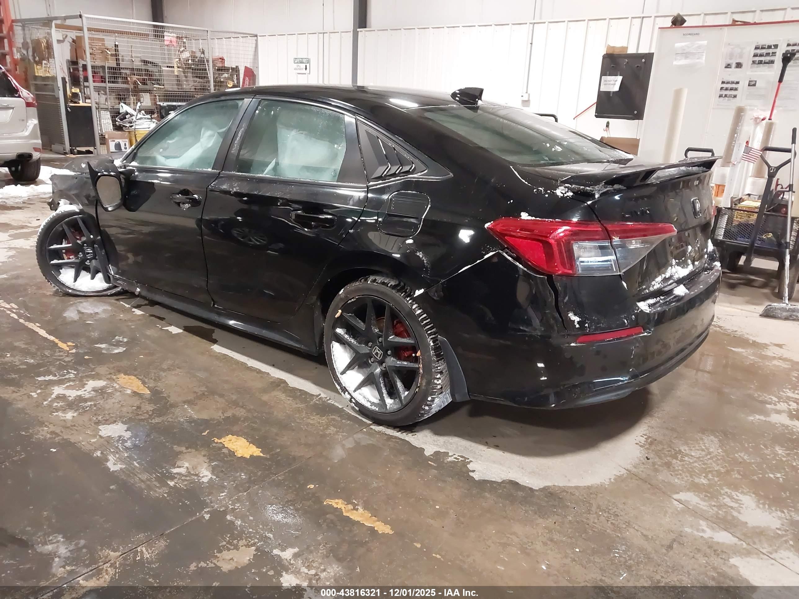 HONDA CIVIC image 3