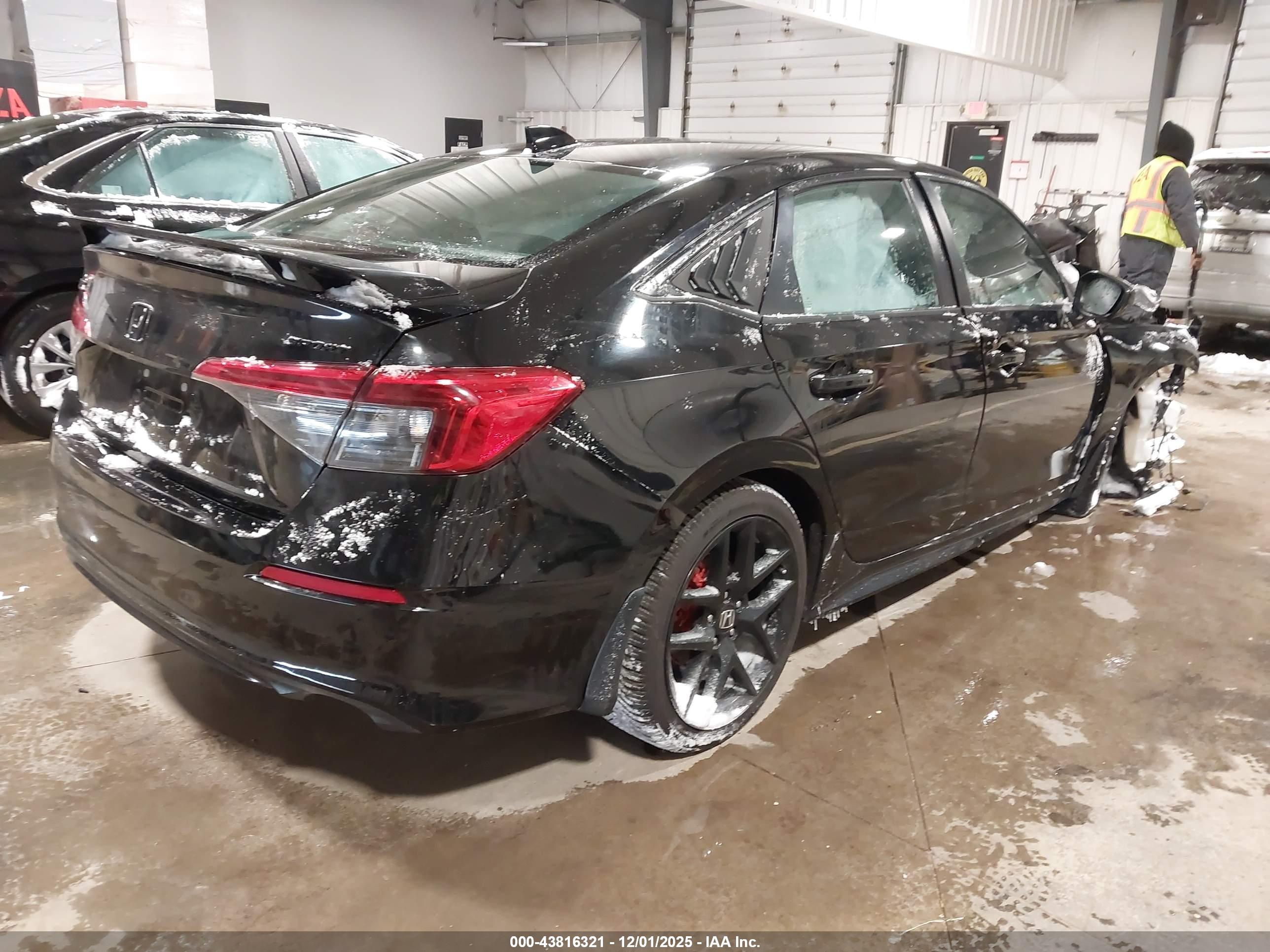 HONDA CIVIC image 4