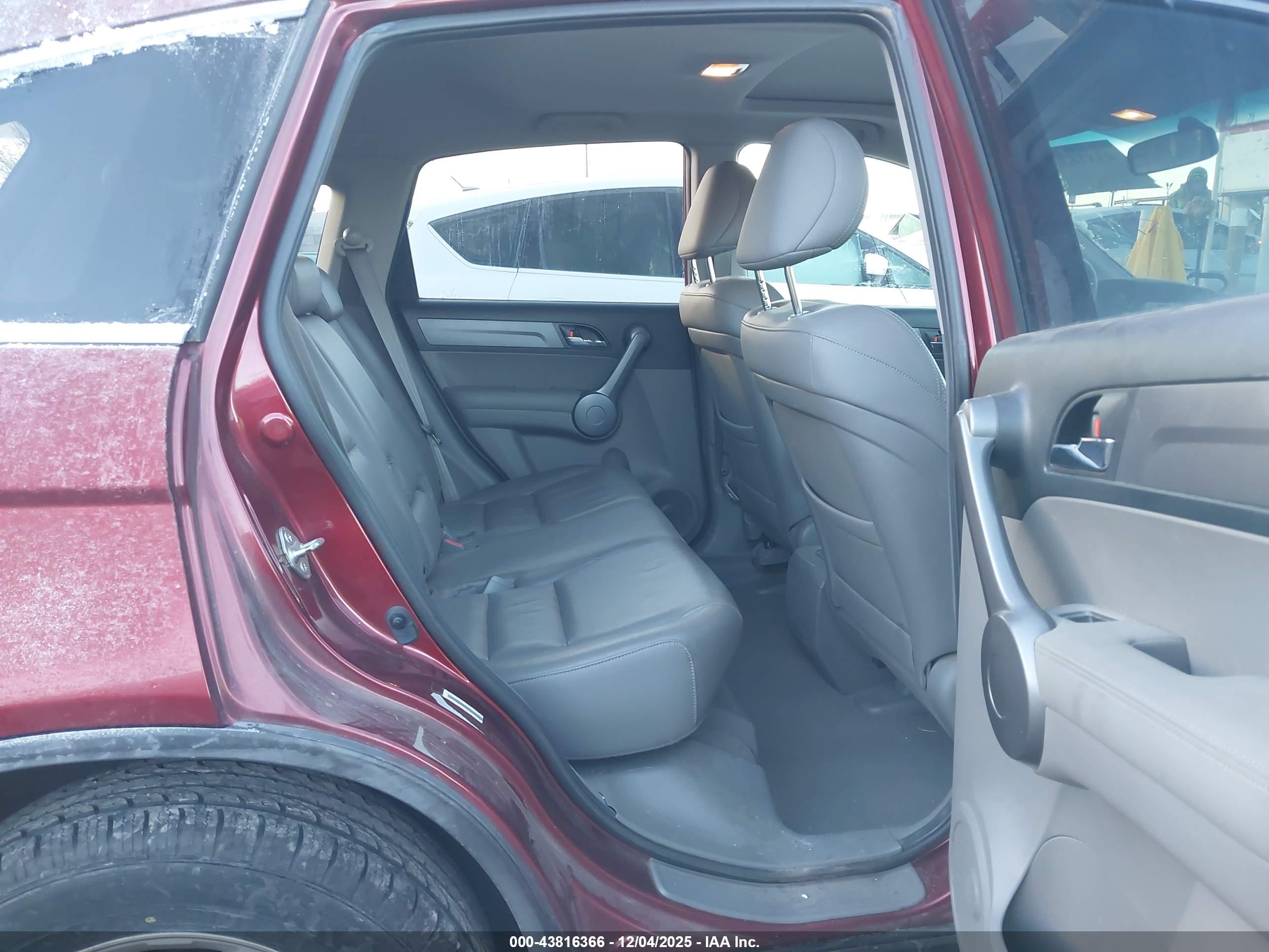 HONDA CR-V image 8