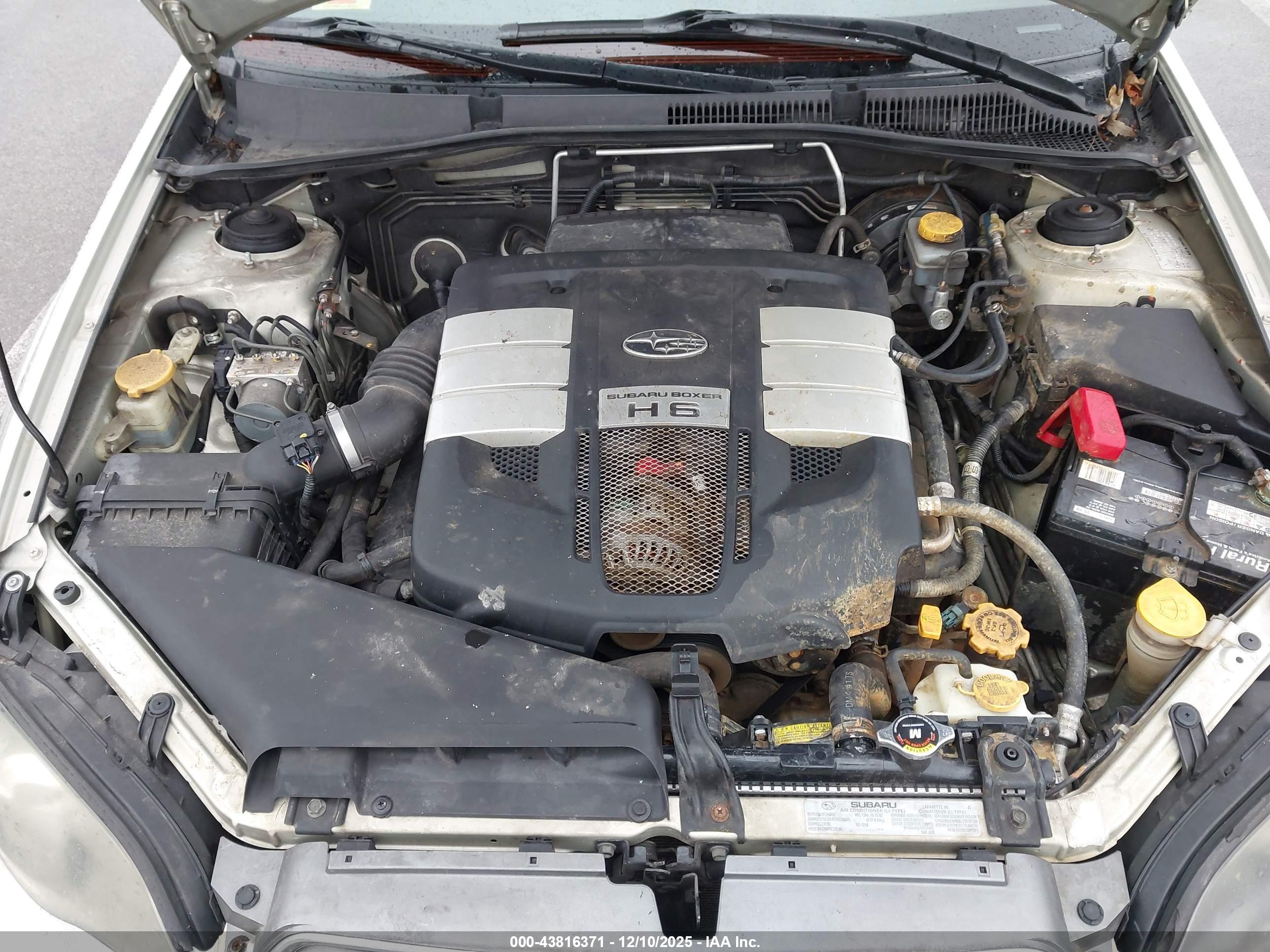 SUBARU OUTBACK image 10