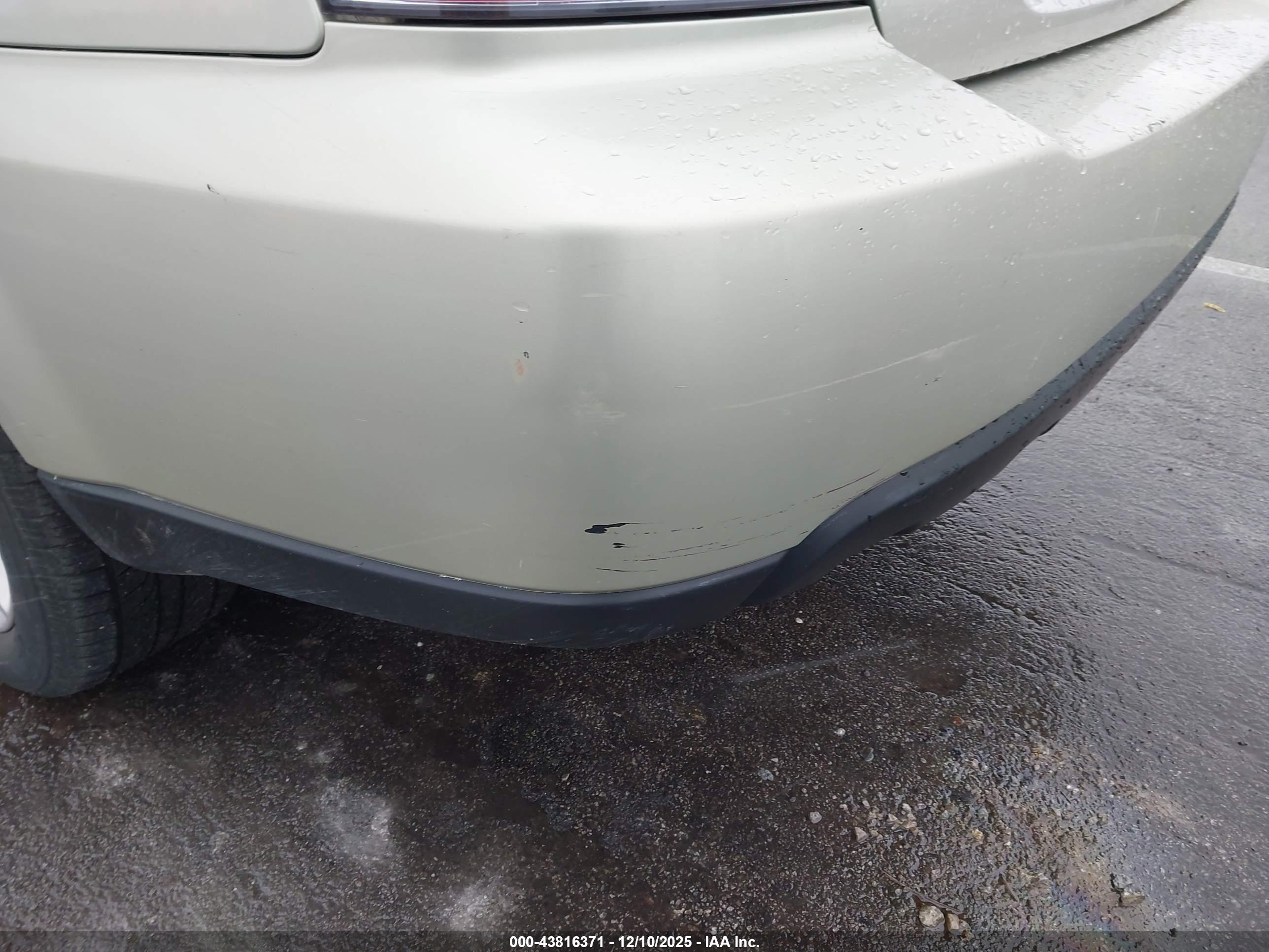 SUBARU OUTBACK image 6
