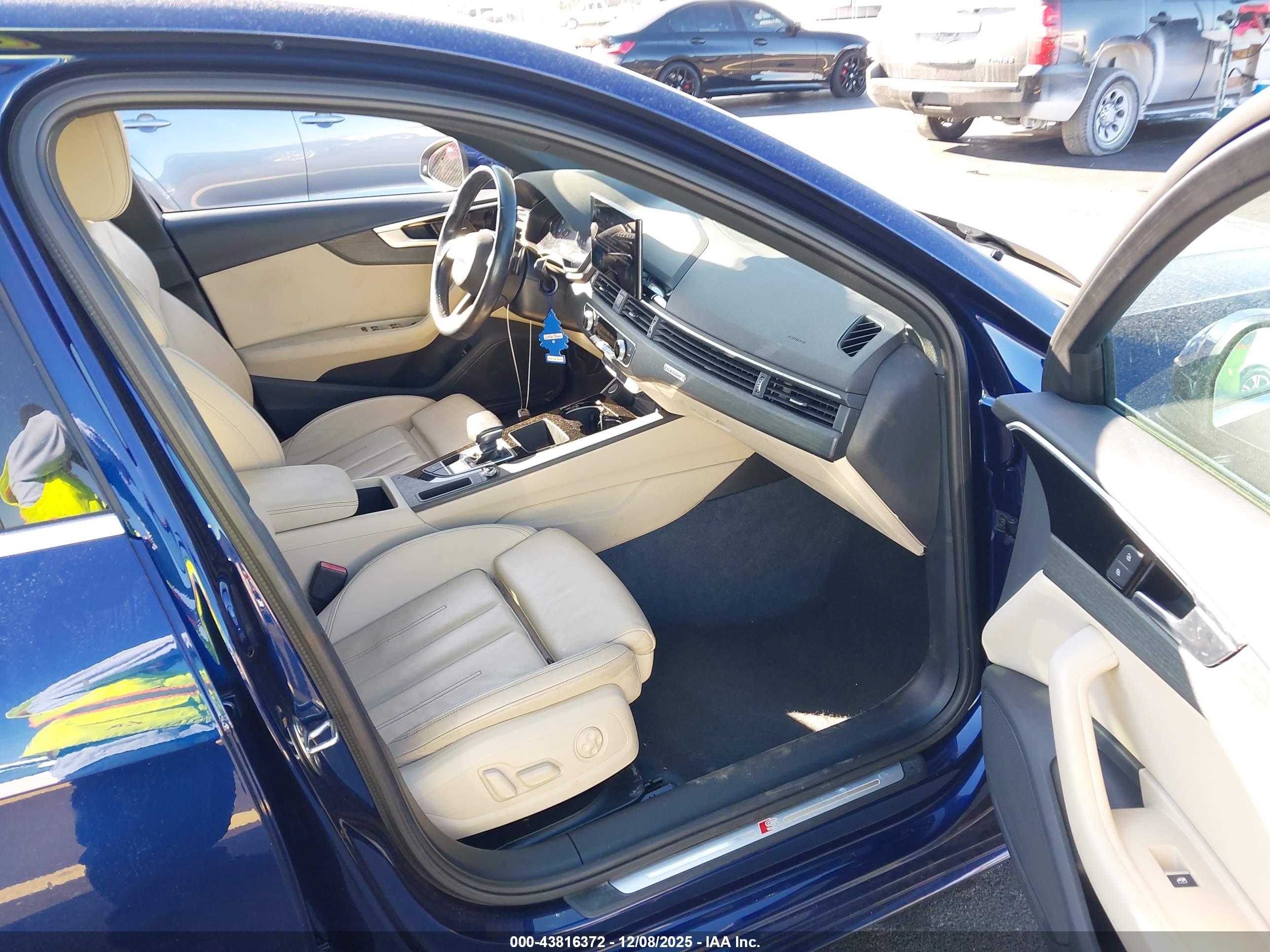 AUDI A4 image 5