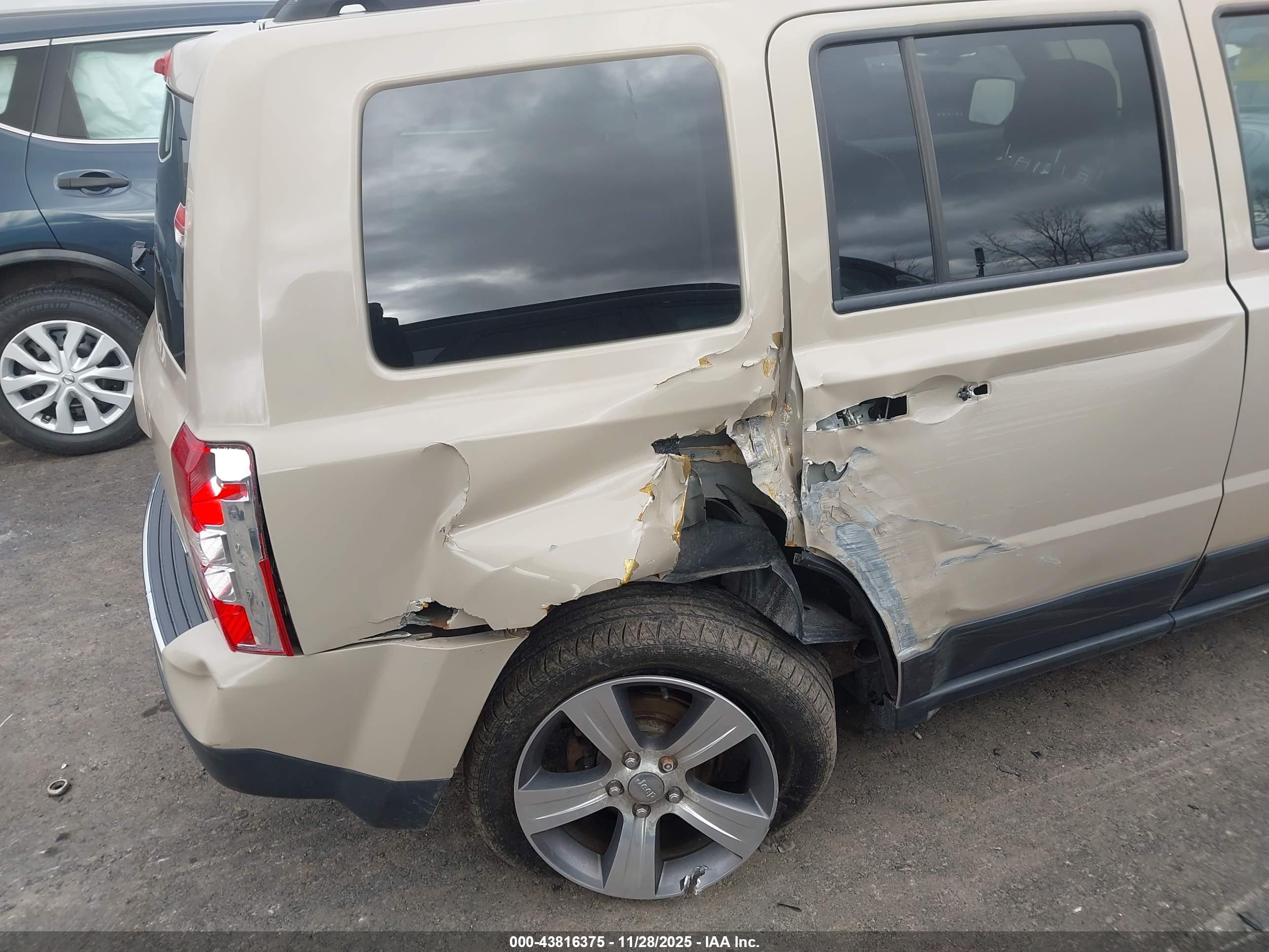 JEEP PATRIOT image 6