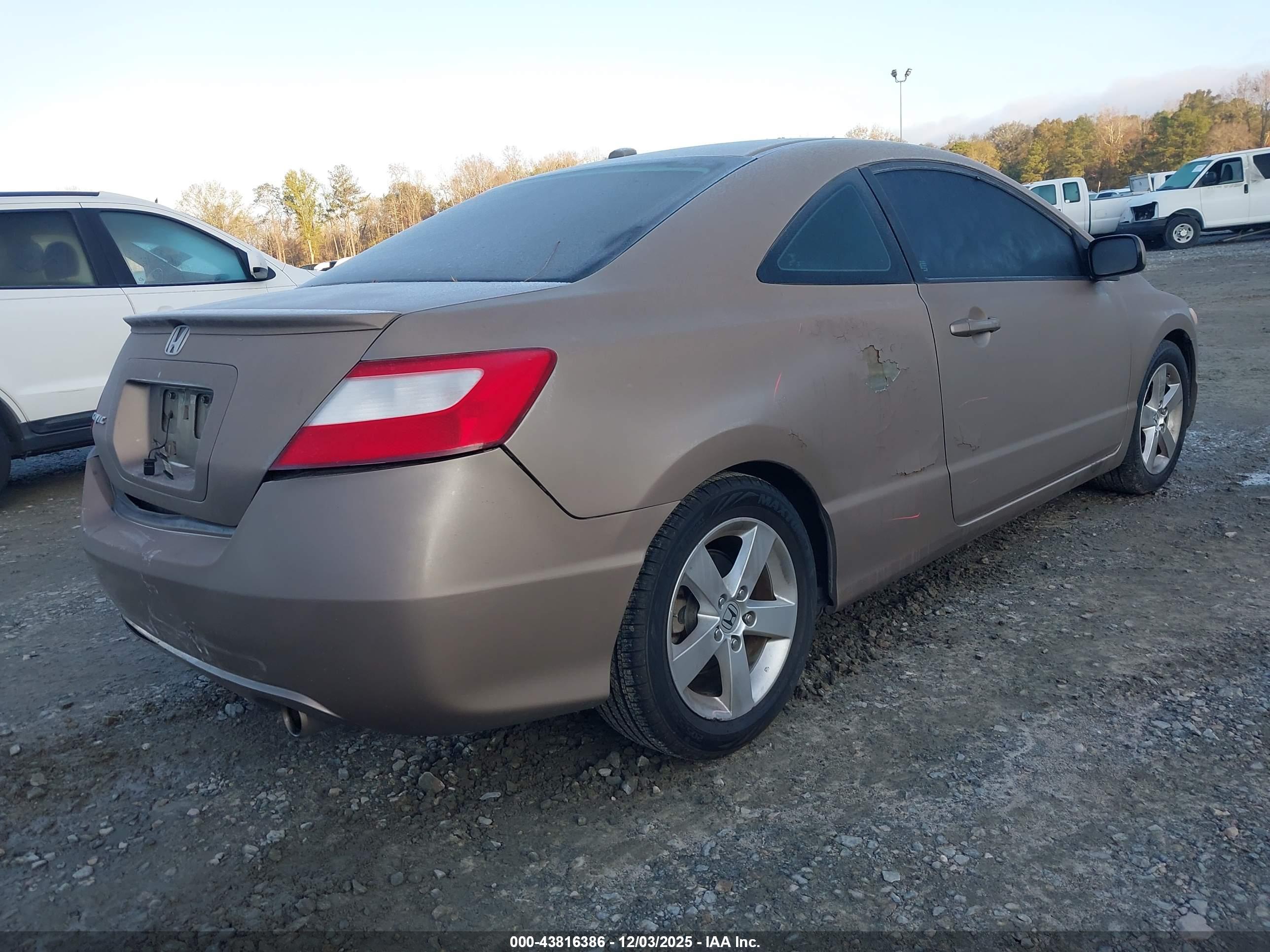 HONDA CIVIC image 4