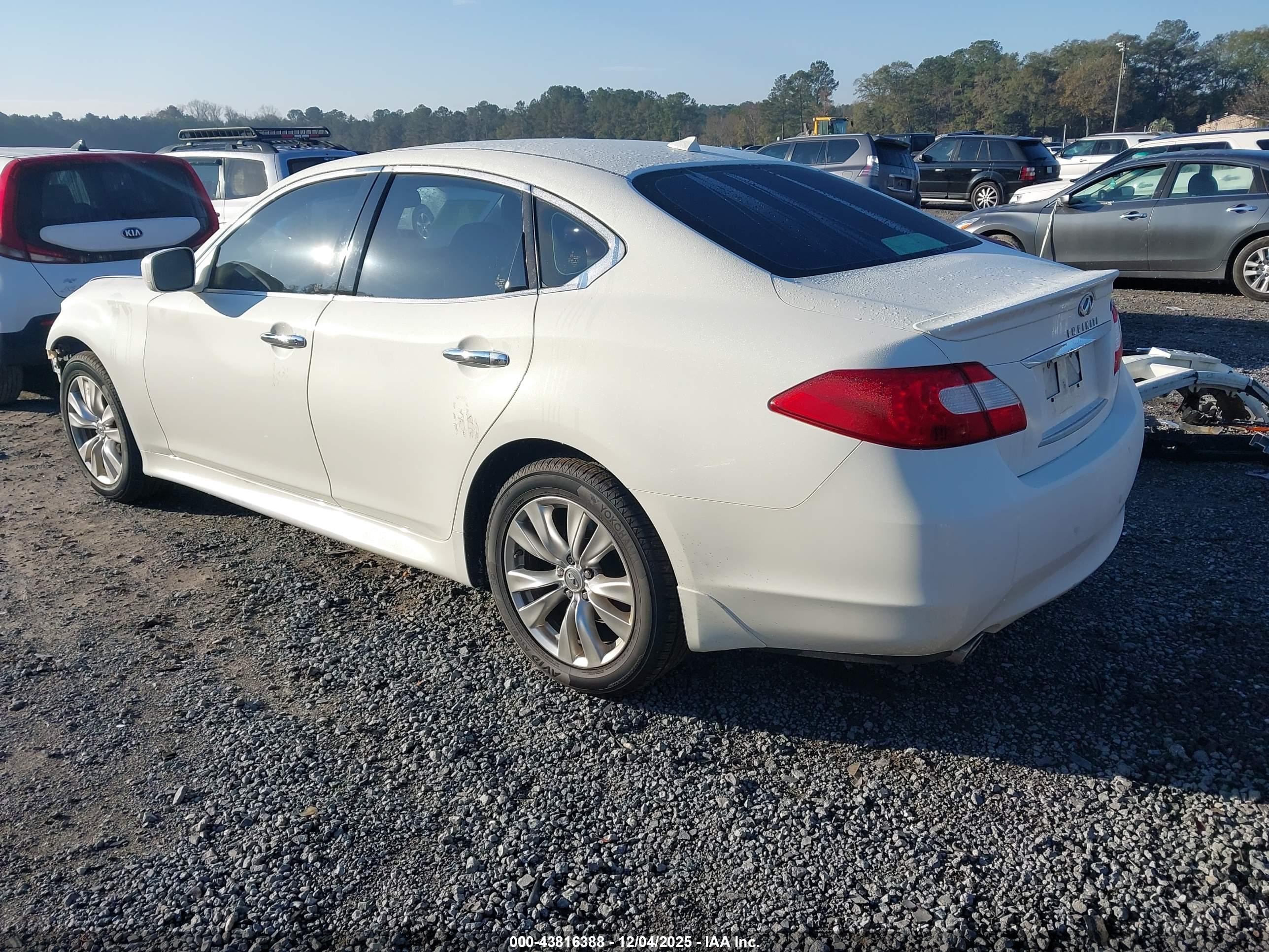 INFINITI M37X image 3