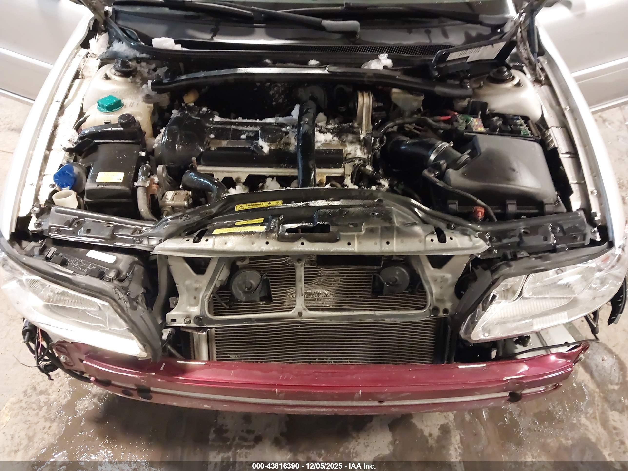 VOLVO S60 image 10