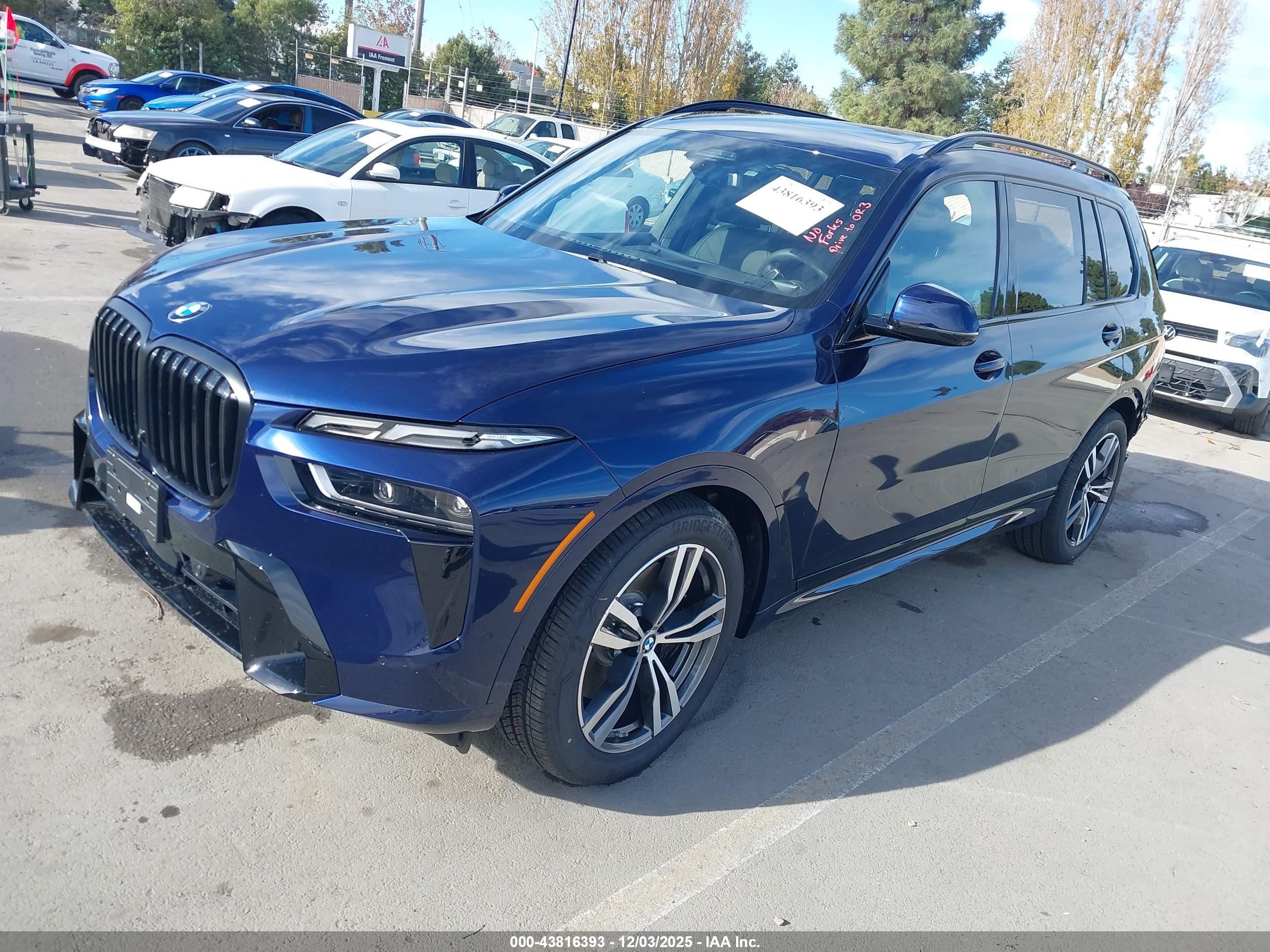 BMW X7 image 2