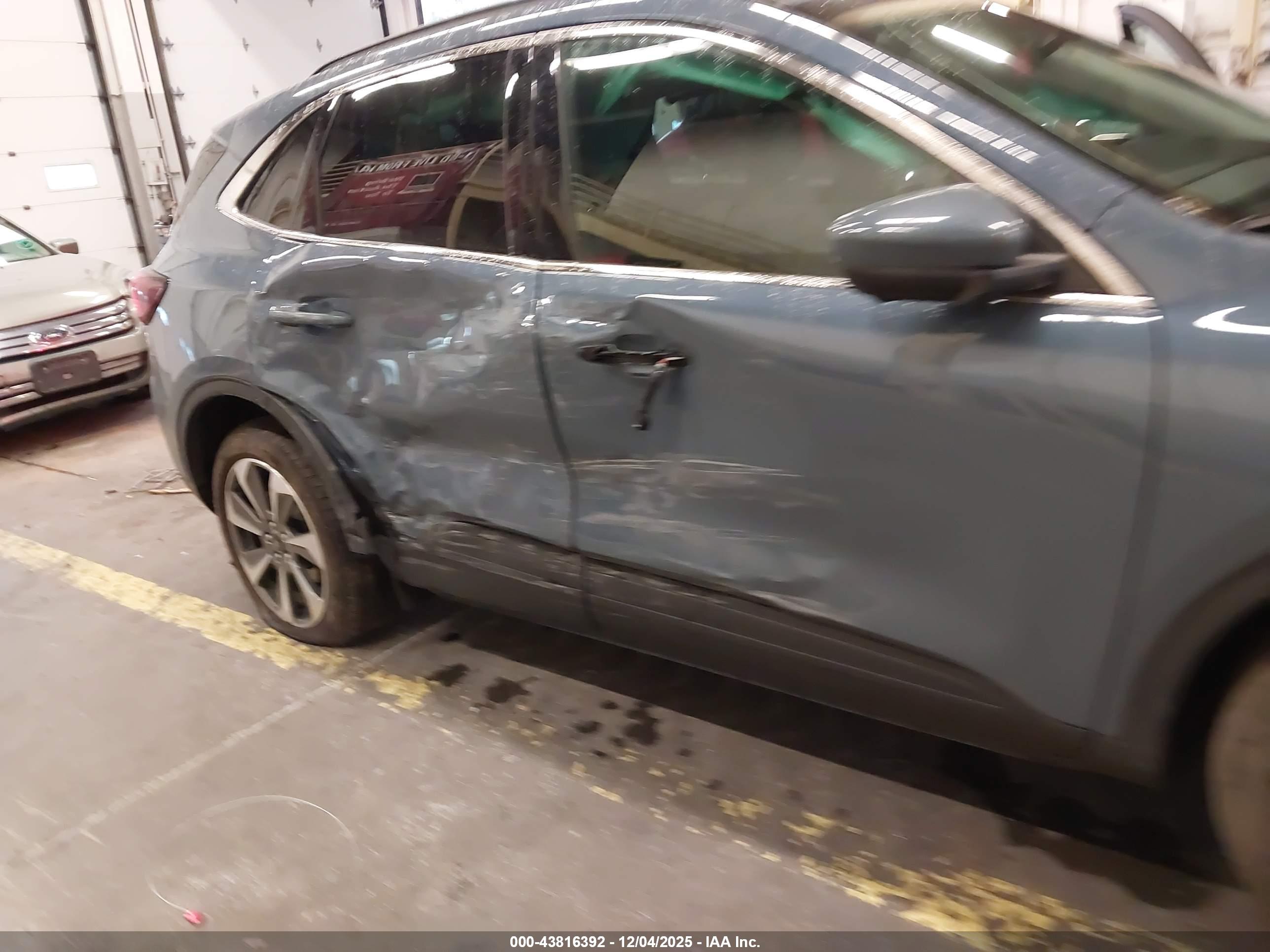 FORD ESCAPE image 6