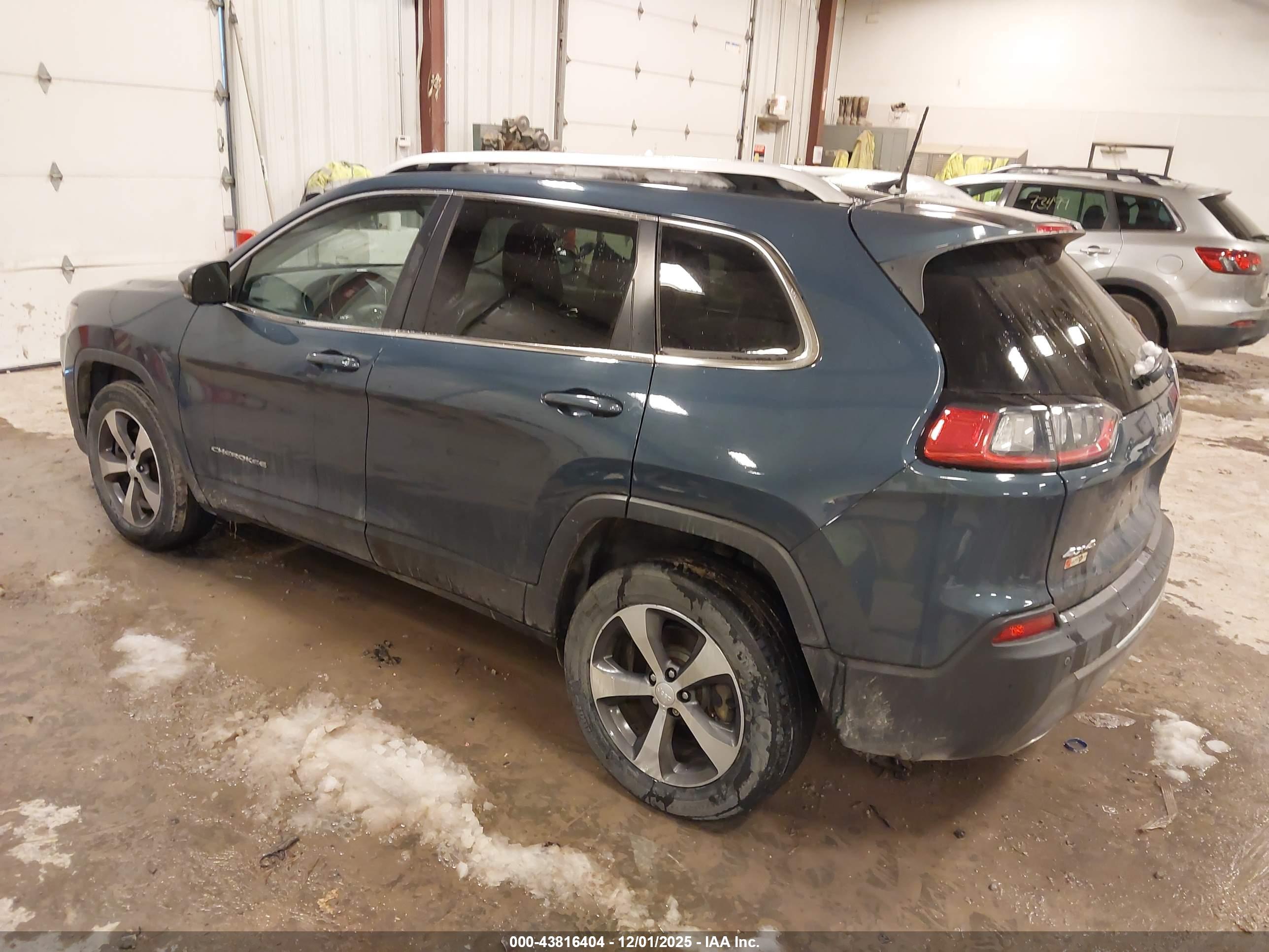 JEEP CHEROKEE image 3