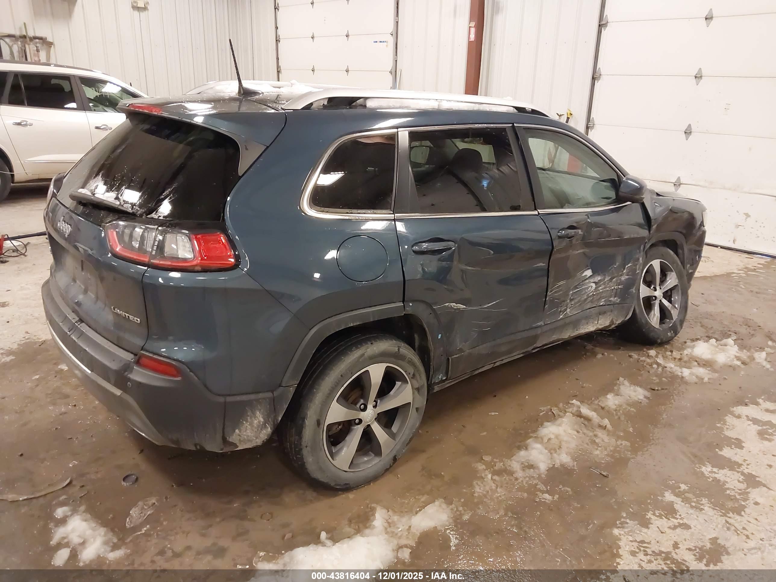 JEEP CHEROKEE image 4