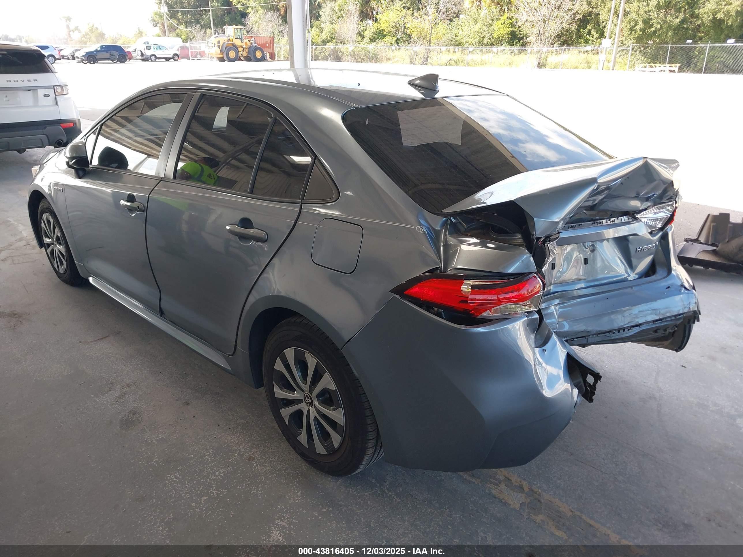 TOYOTA COROLLA image 3