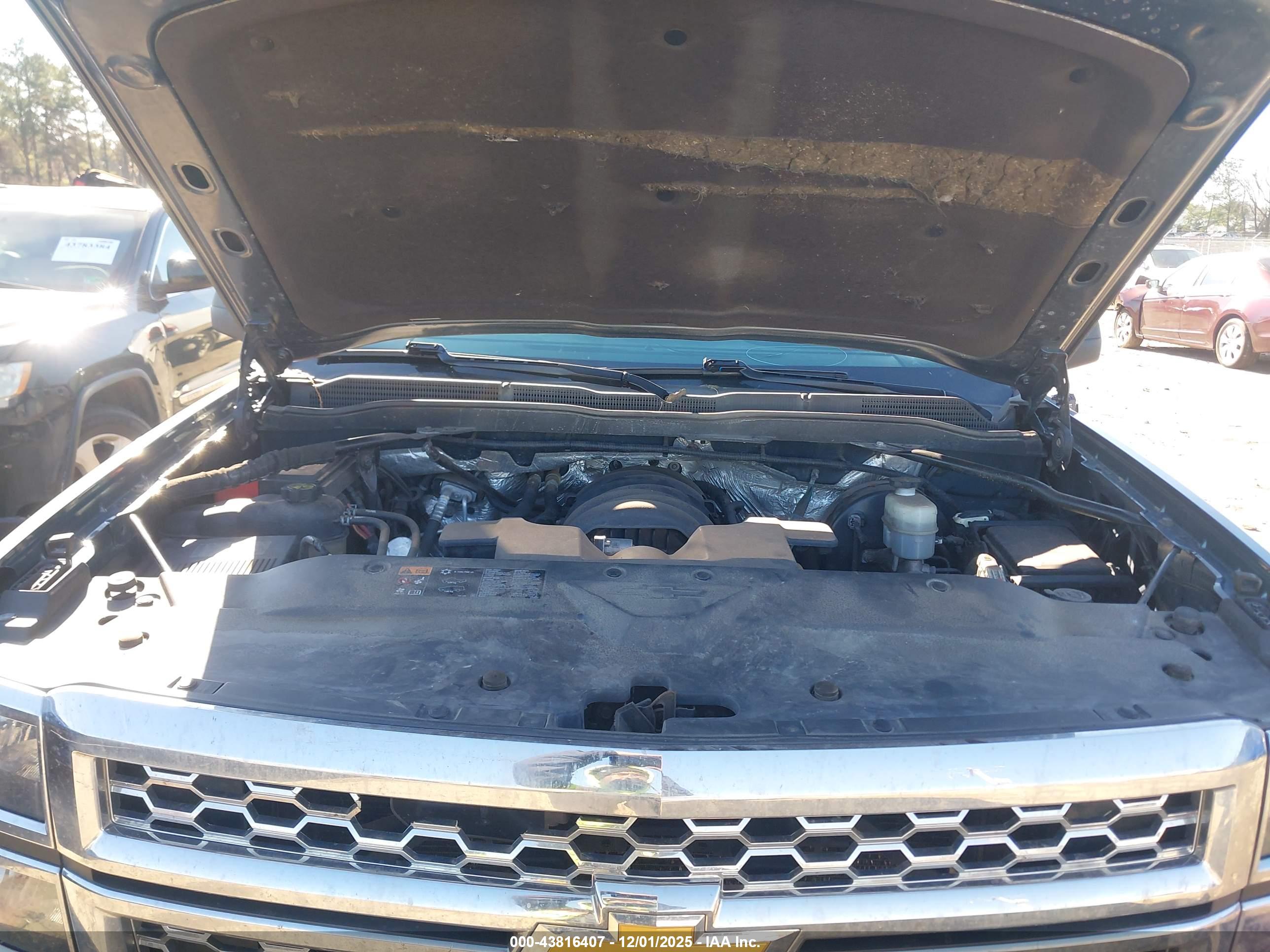 CHEVROLET SILVERADO image 10