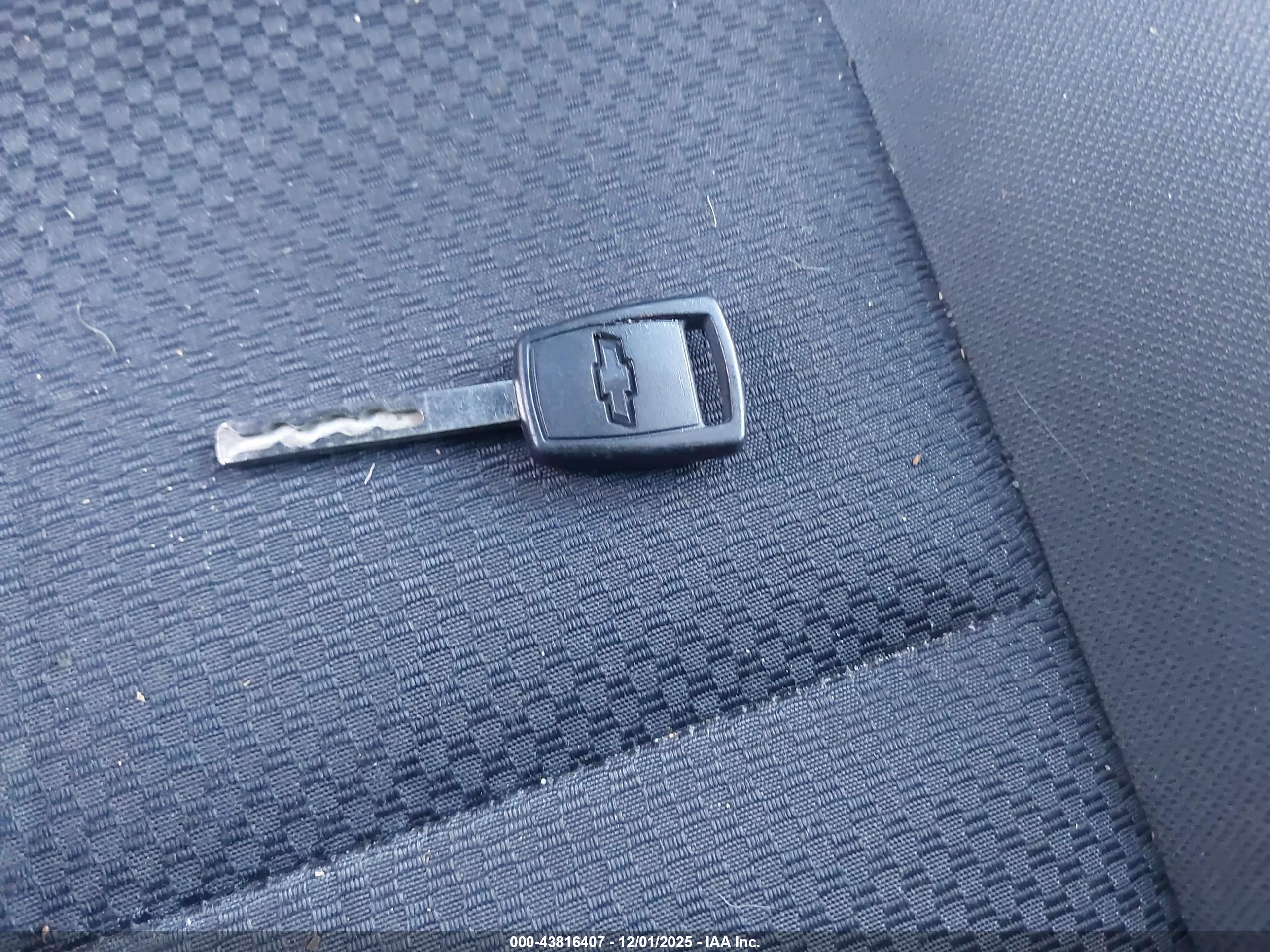 CHEVROLET SILVERADO image 11