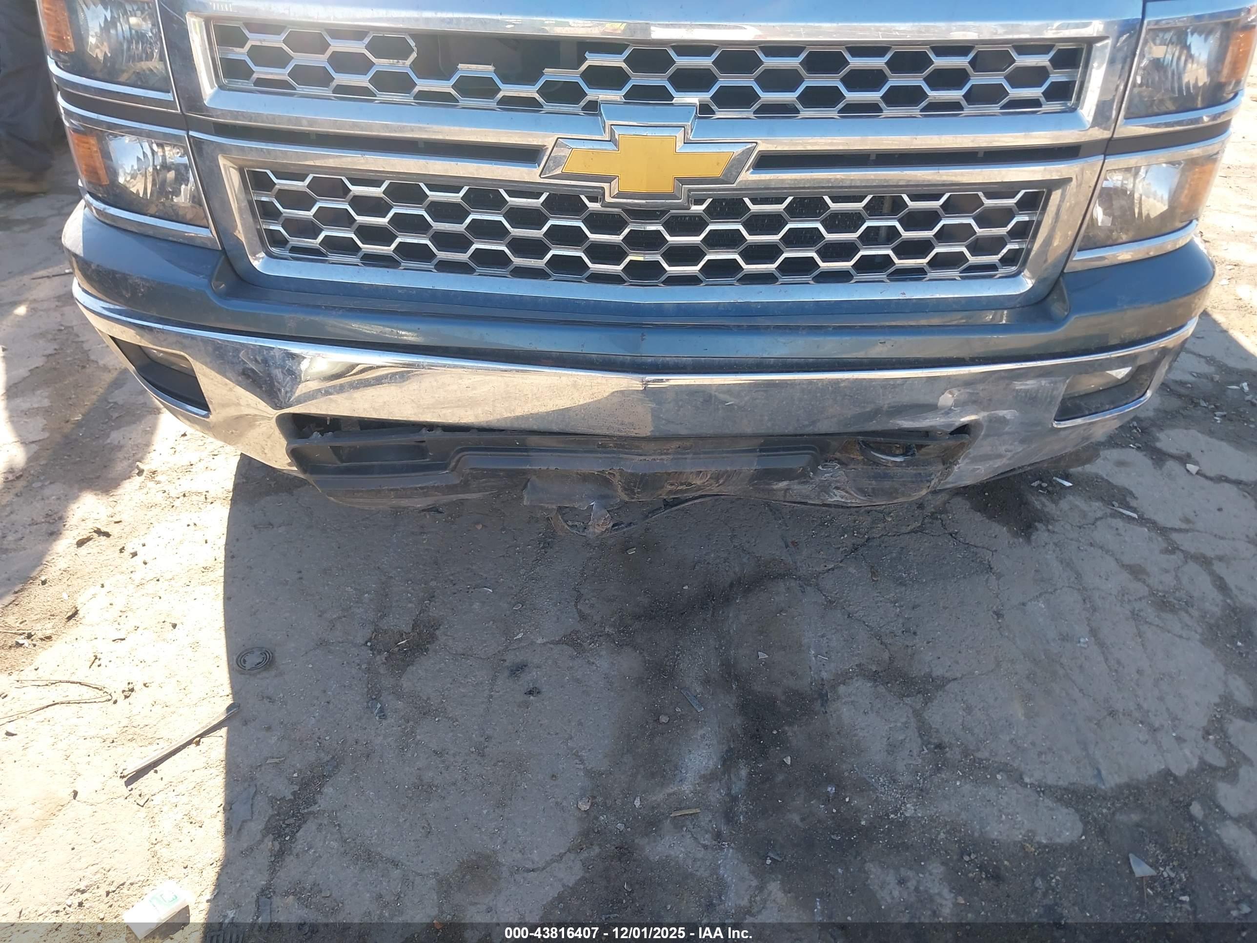 CHEVROLET SILVERADO image 6