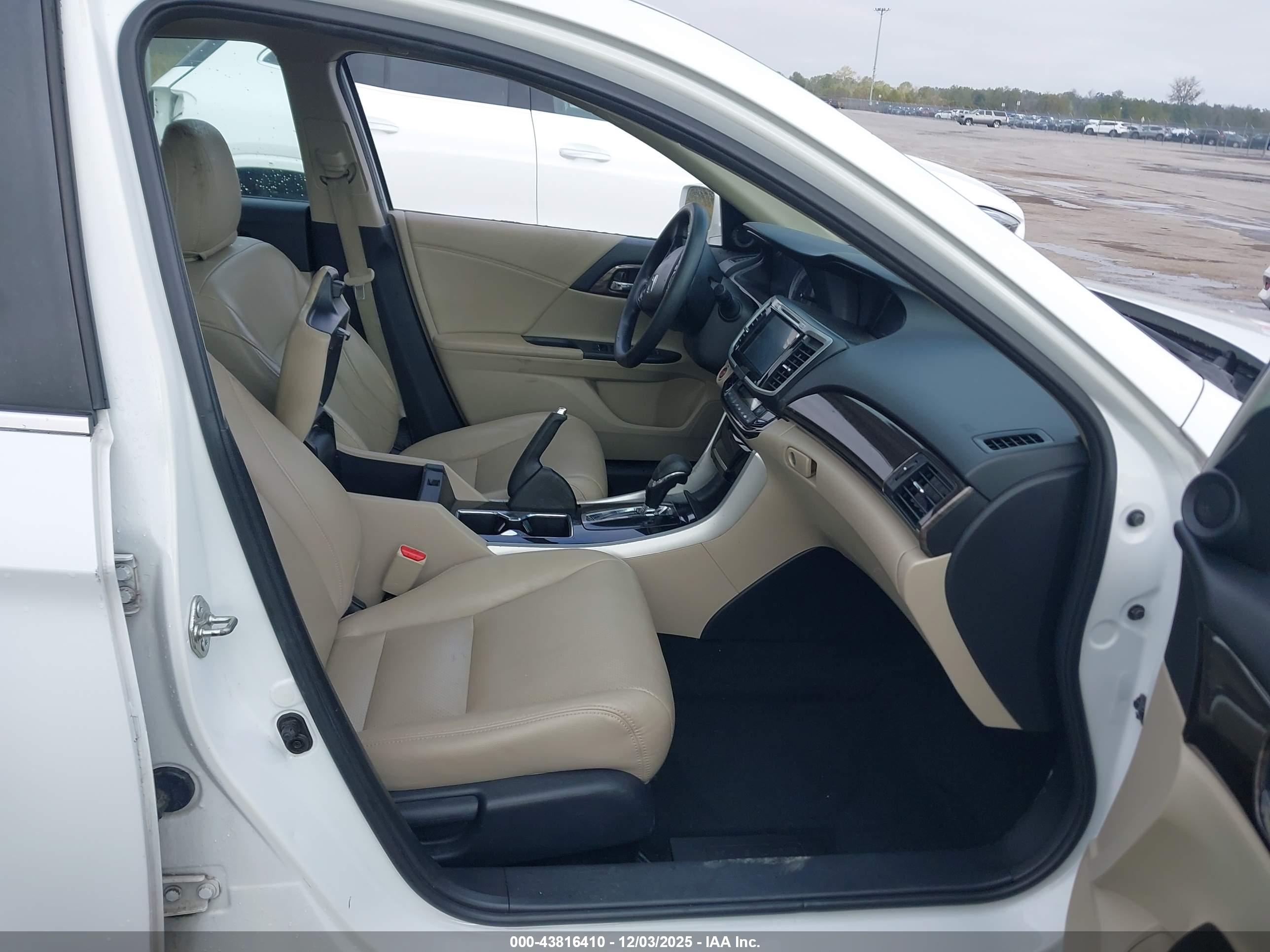 HONDA ACCORD image 5