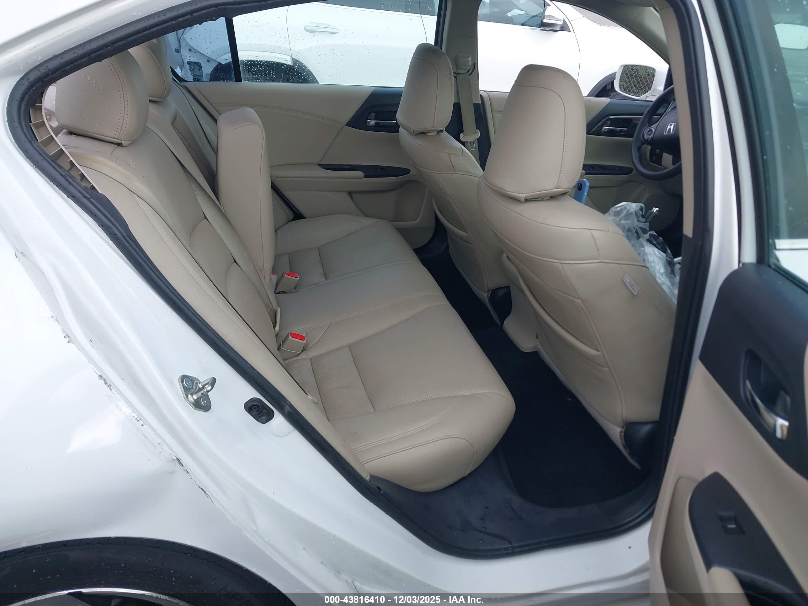 HONDA ACCORD image 8