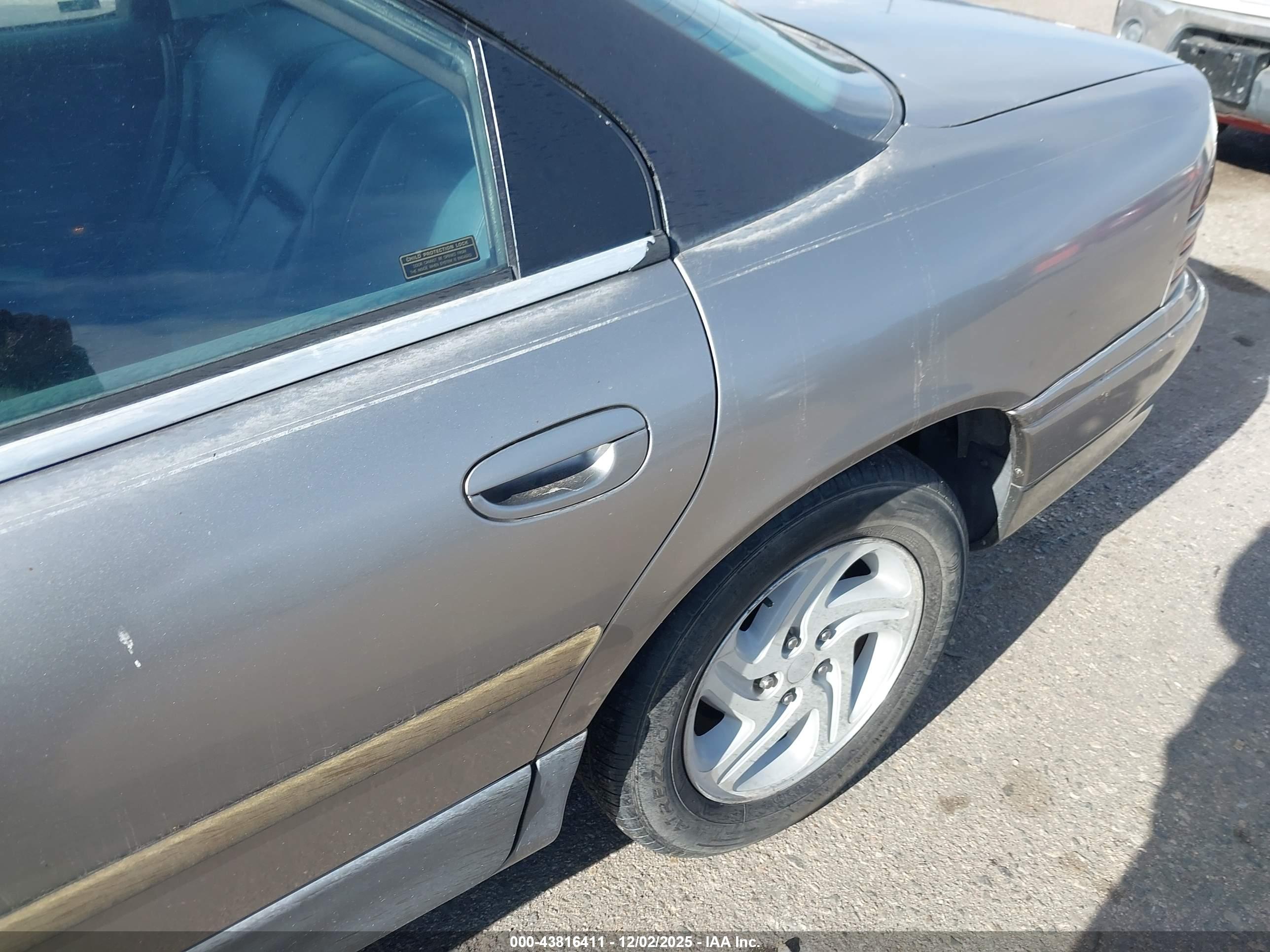 DODGE INTREPID image 6