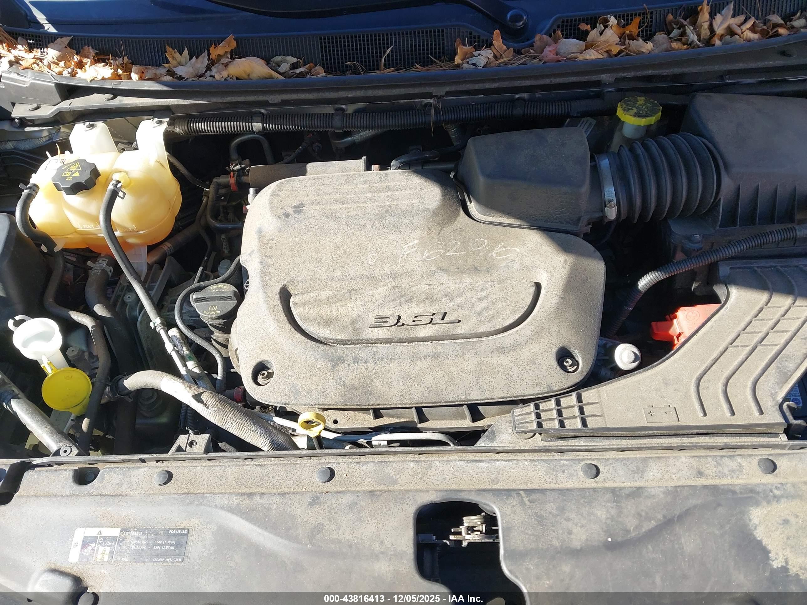CHRYSLER PACIFICA image 10