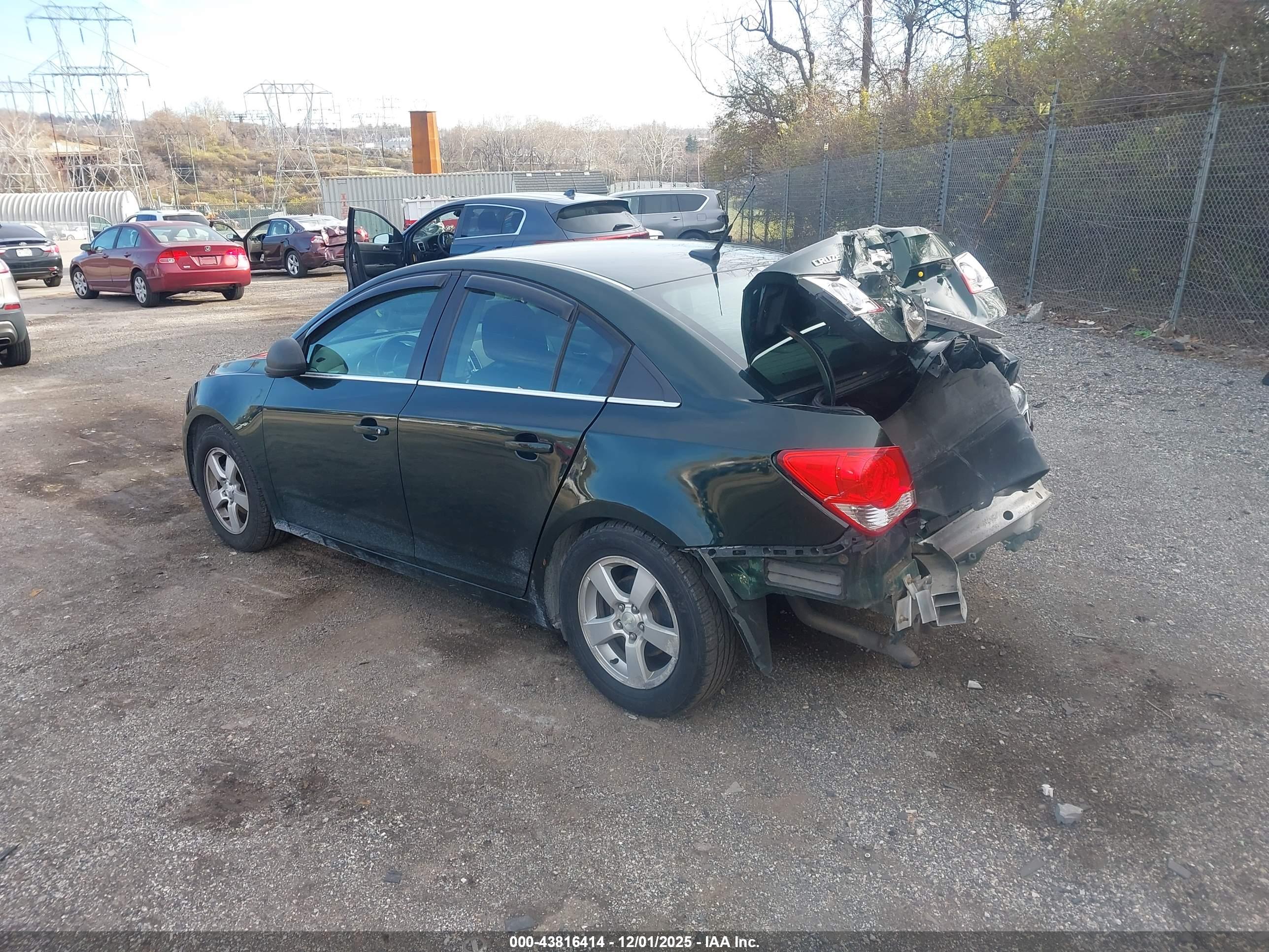 CHEVROLET CRUZE image 3