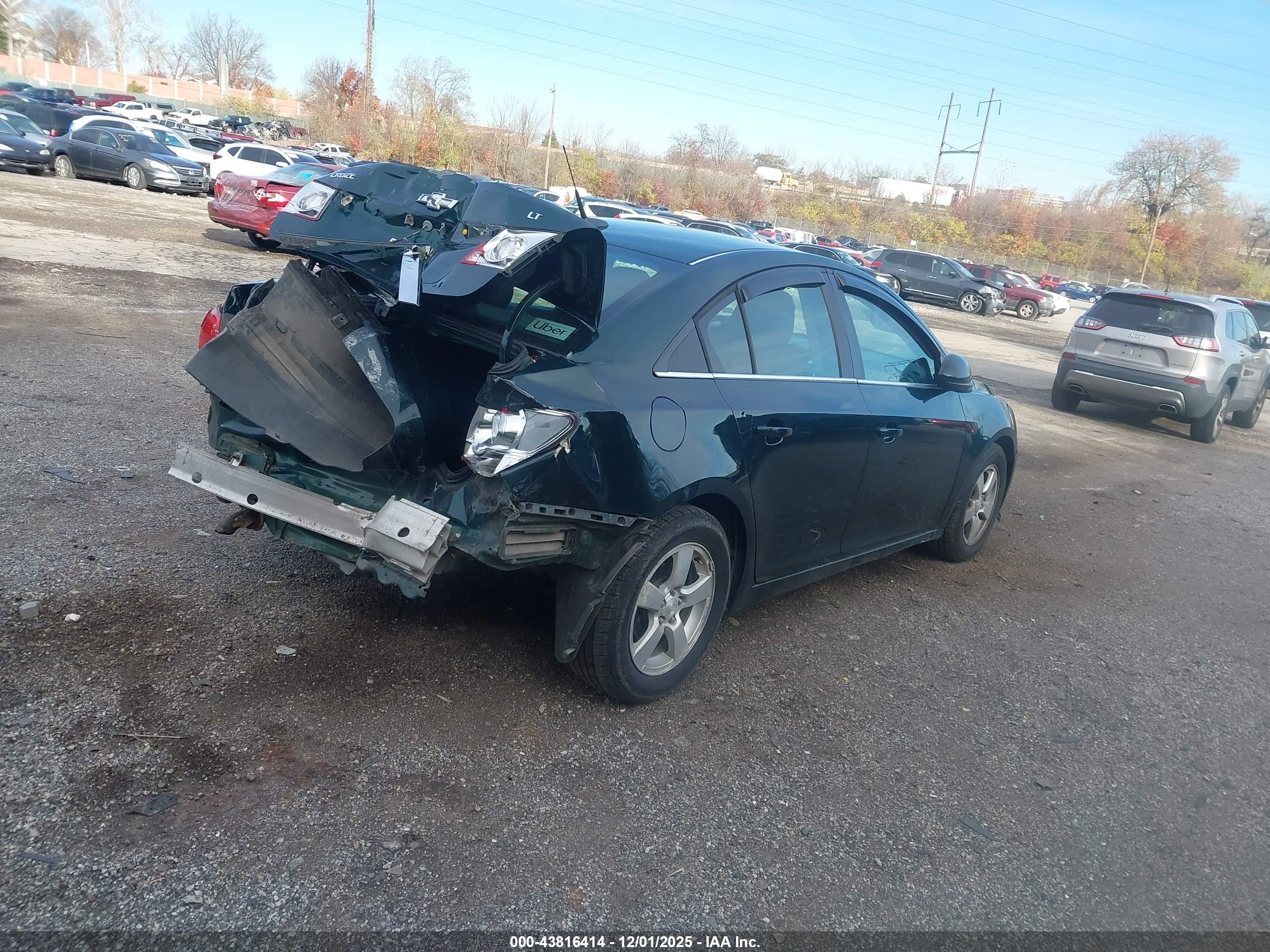 CHEVROLET CRUZE image 4