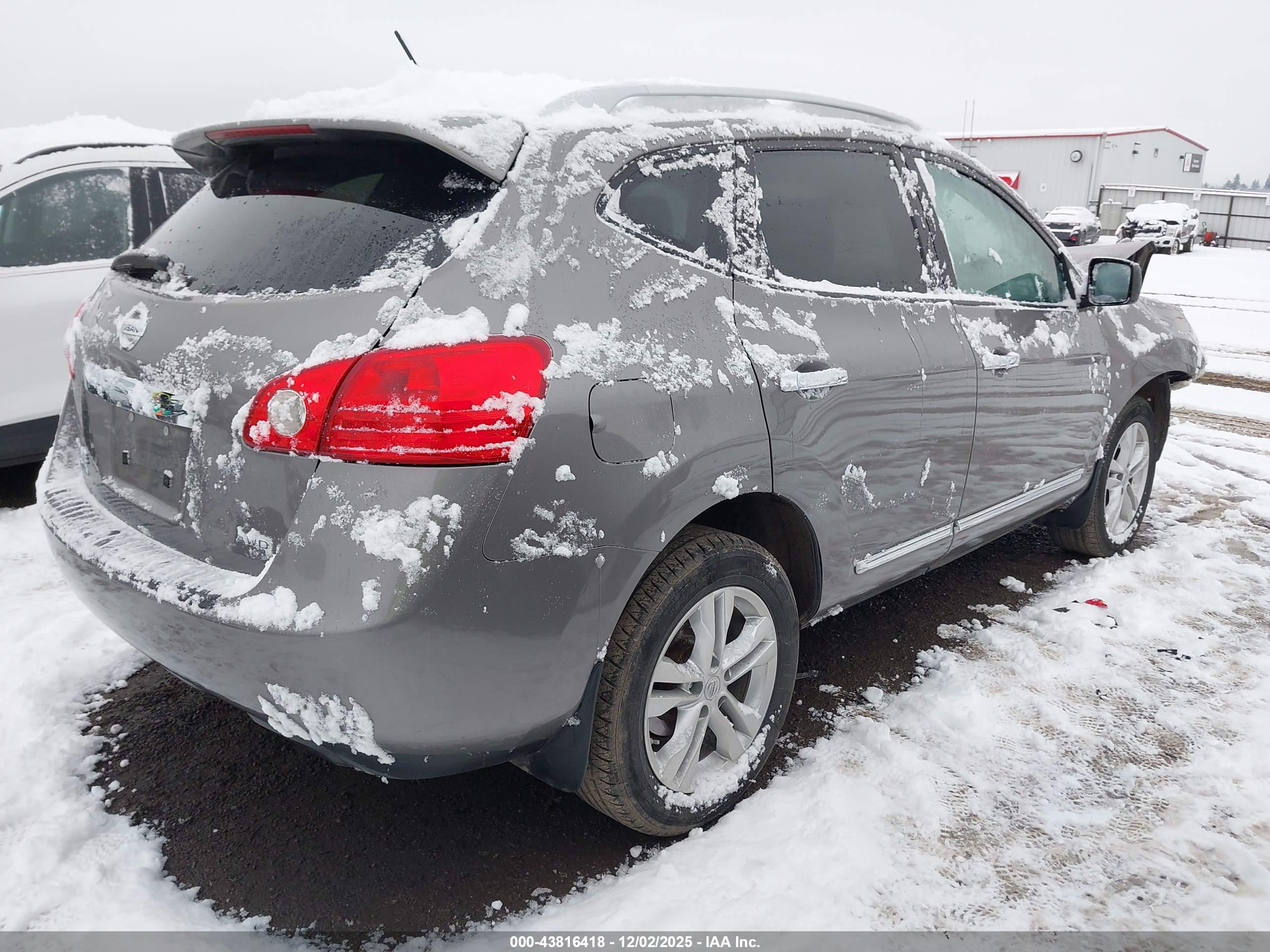 NISSAN ROGUE image 4