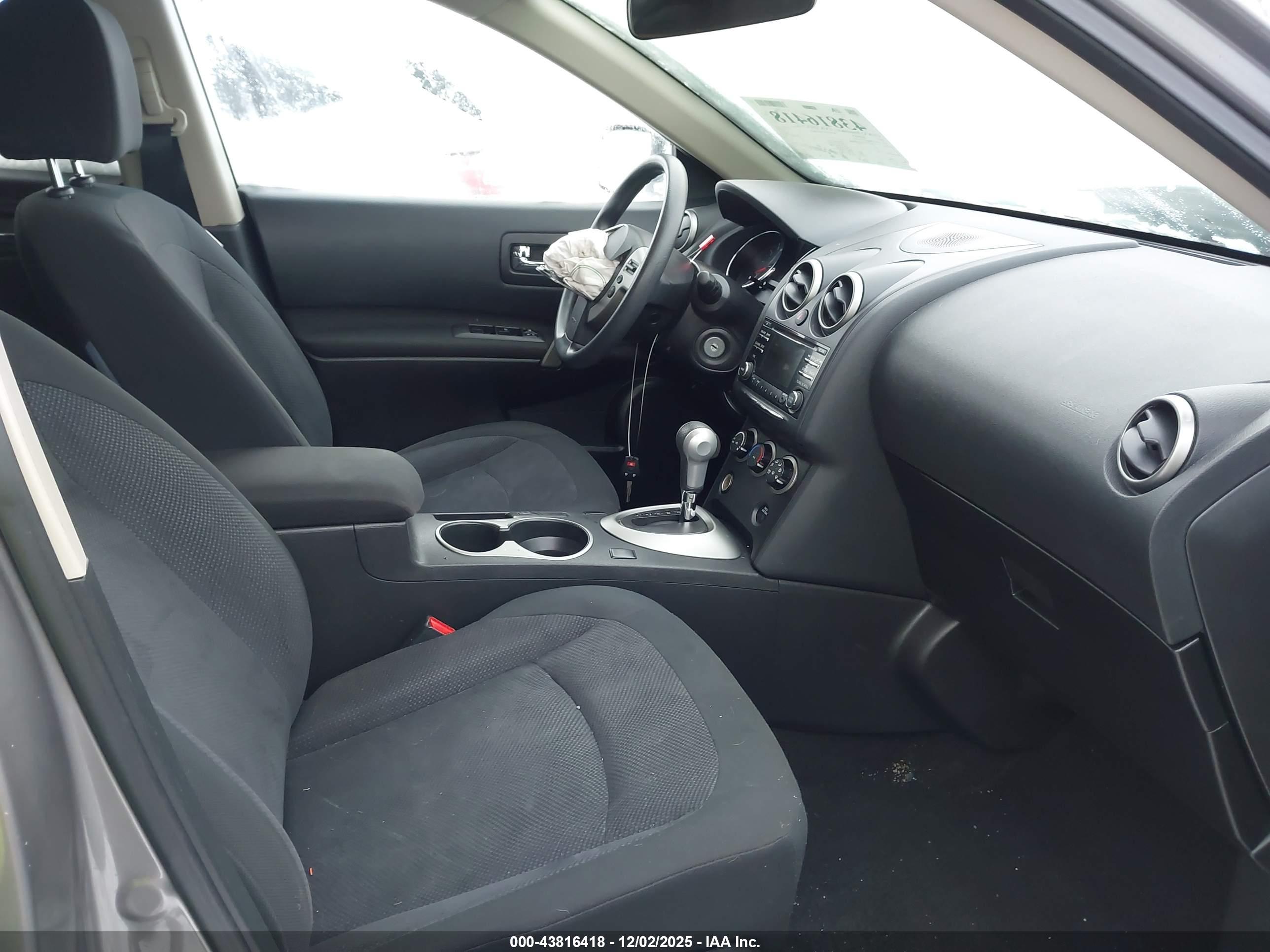 NISSAN ROGUE image 5