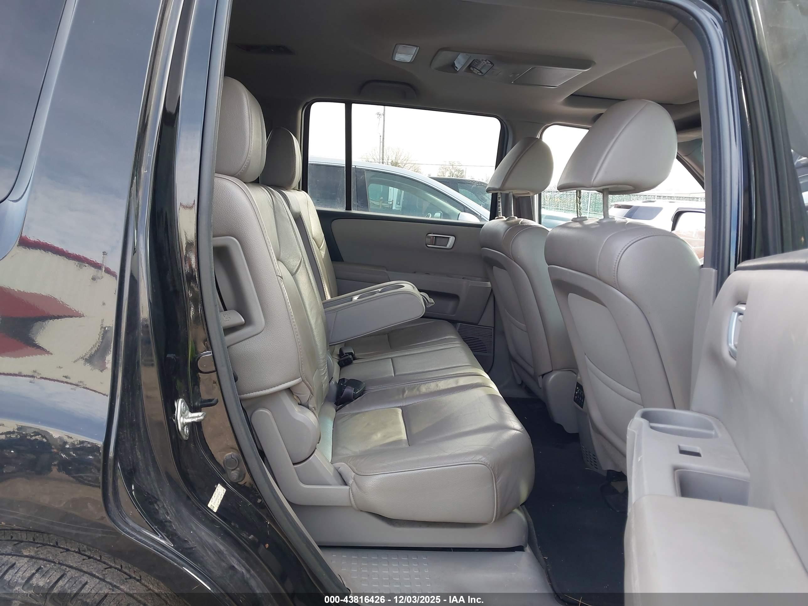 HONDA PILOT image 8