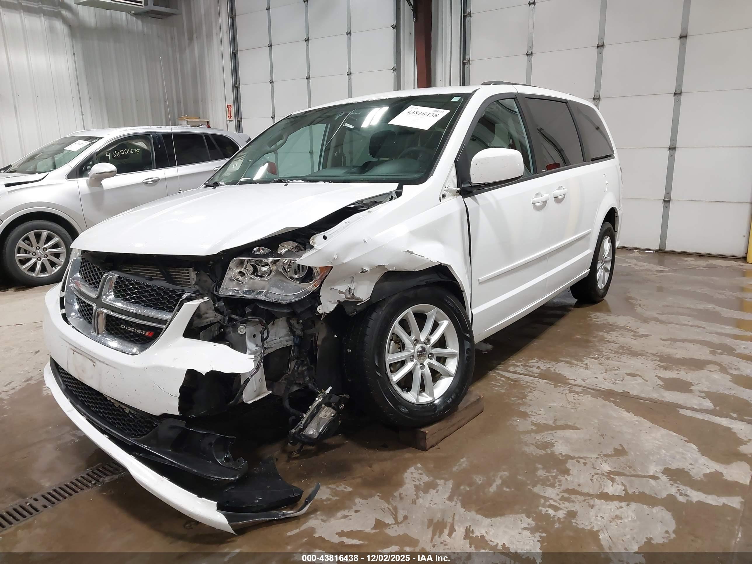 DODGE GRAND image 2