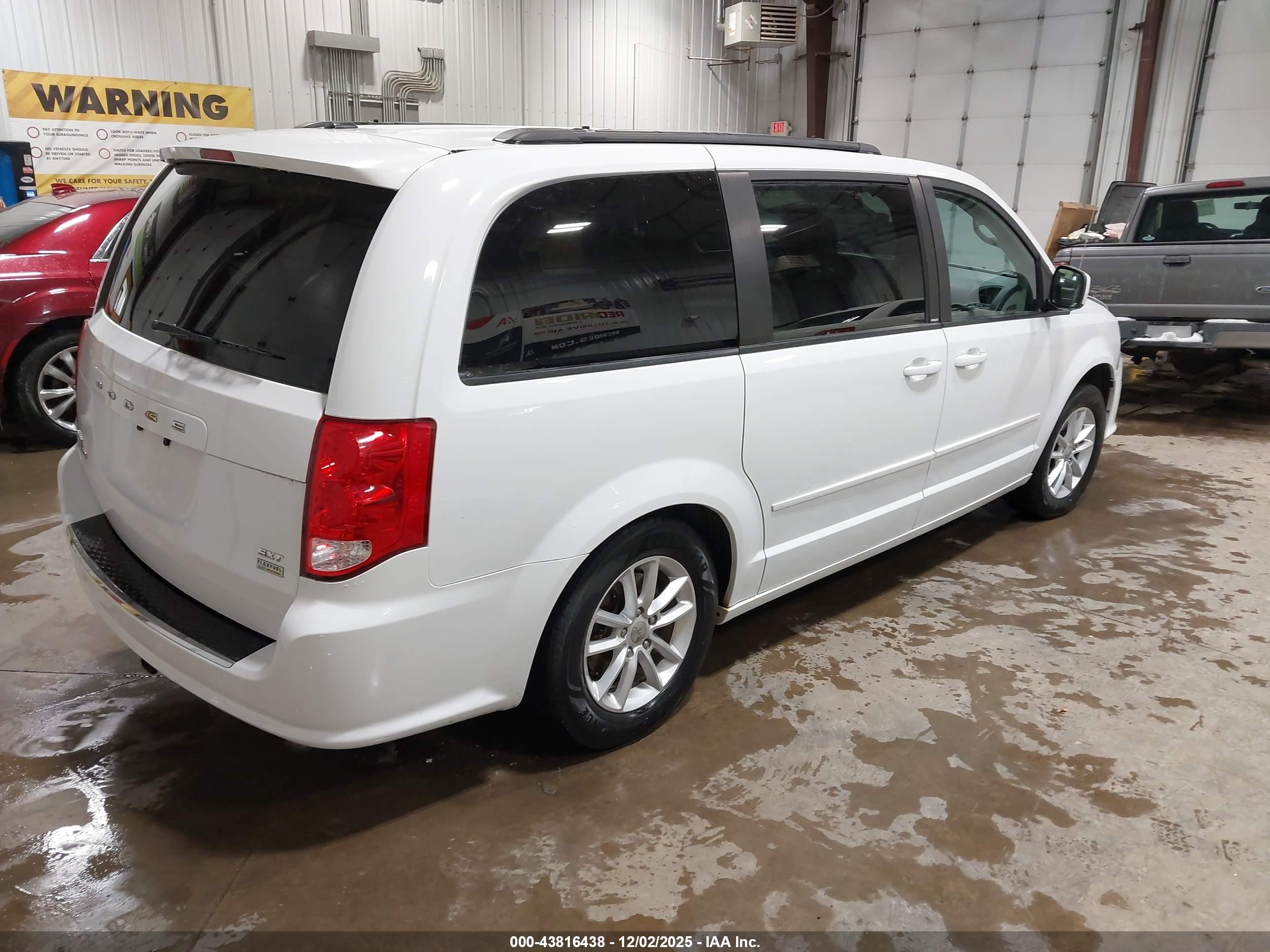 DODGE GRAND image 4